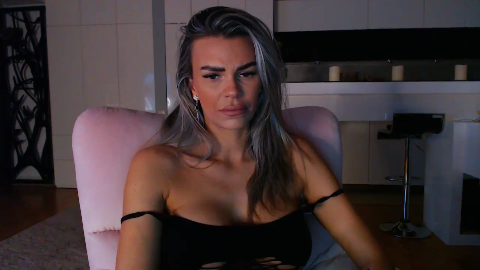 Gallery image thumbnail from D_y_y's myfreecams stream on, 01/24/2025, 05:49 image 14 of 20