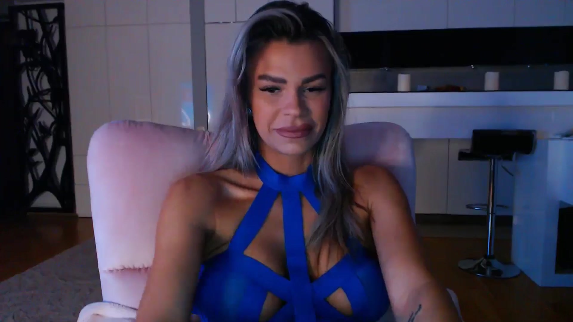Gallery image thumbnail from D_y_y's myfreecams stream on, 02/04/2025, 06:03 image 16 of 20