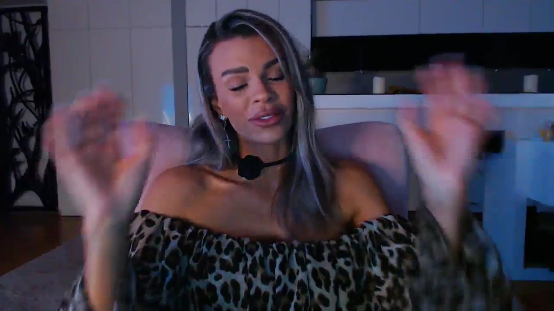 Gallery image thumbnail from D_y_y's myfreecams stream on, 02/05/2025, 05:48 image 18 of 20