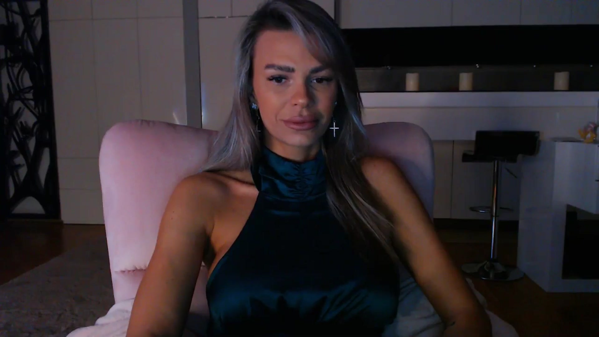 Gallery image thumbnail from D_y_y's myfreecams stream on, 02/14/2025, 05:44 image 5 of 20