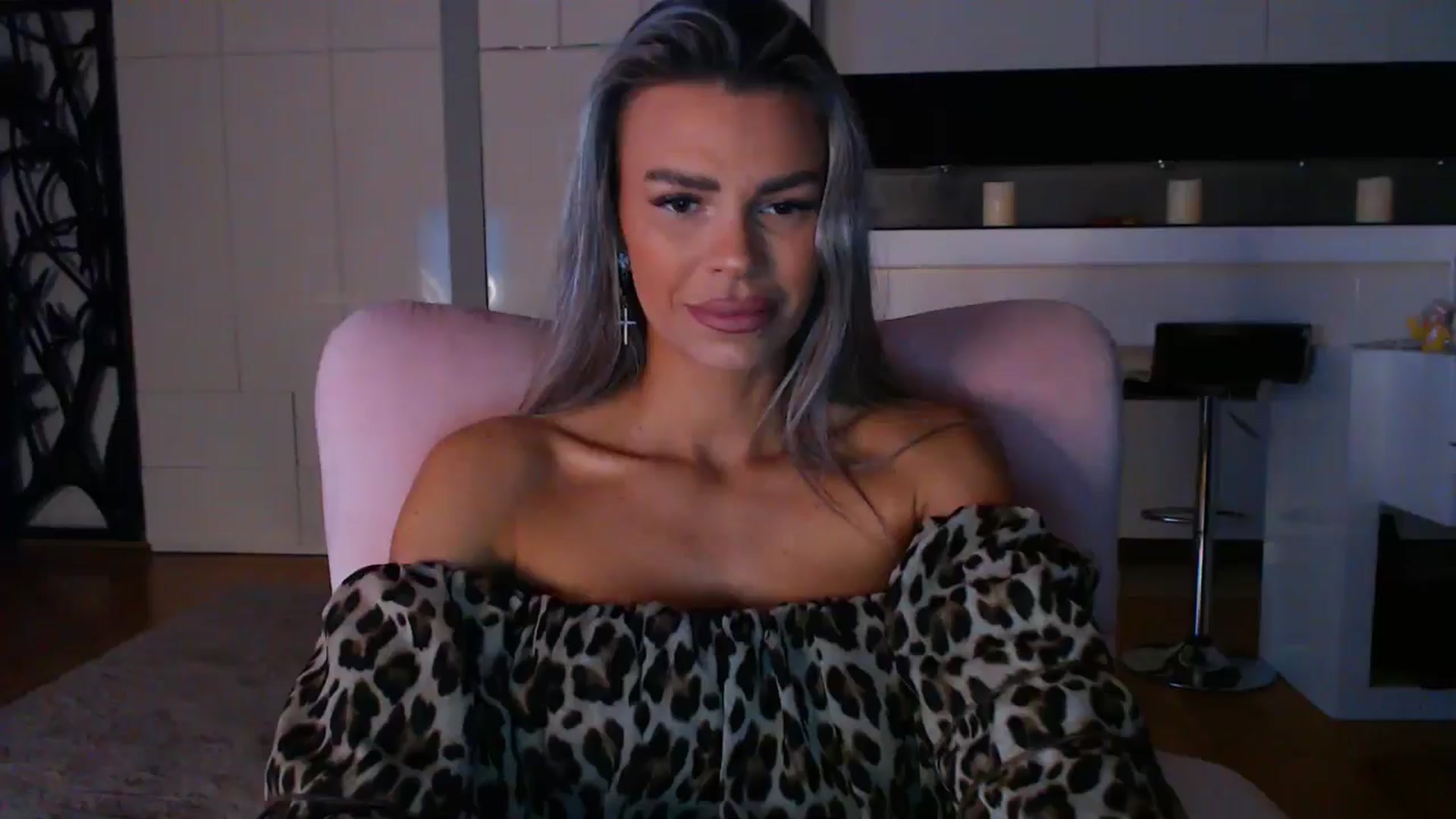 Gallery image thumbnail from D_y_y's myfreecams stream on, 02/15/2025, 06:29 image 5 of 20