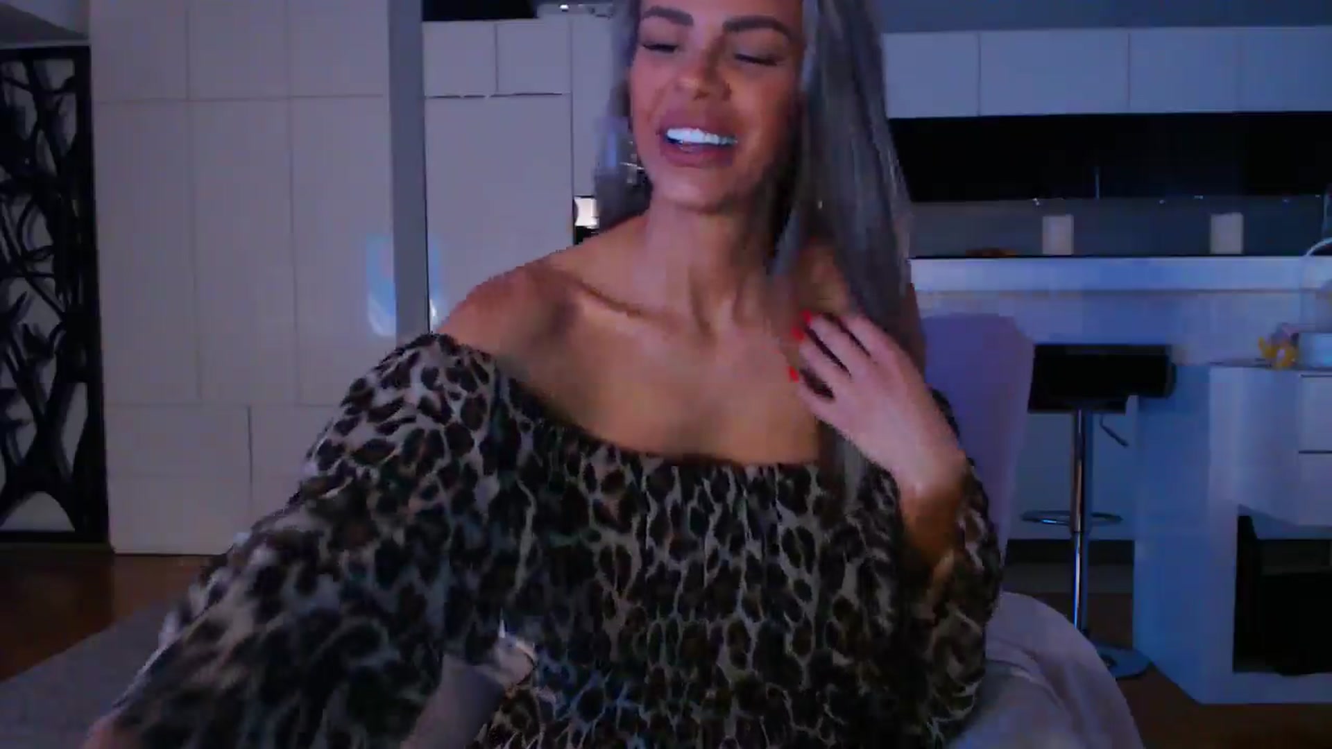 Gallery image thumbnail from D_y_y's myfreecams stream on, 02/15/2025, 06:29 image 16 of 20