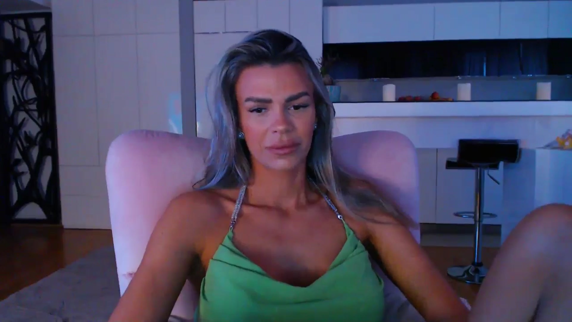 Gallery image thumbnail from D_y_y's myfreecams stream on, 02/18/2025, 06:08 image 16 of 20