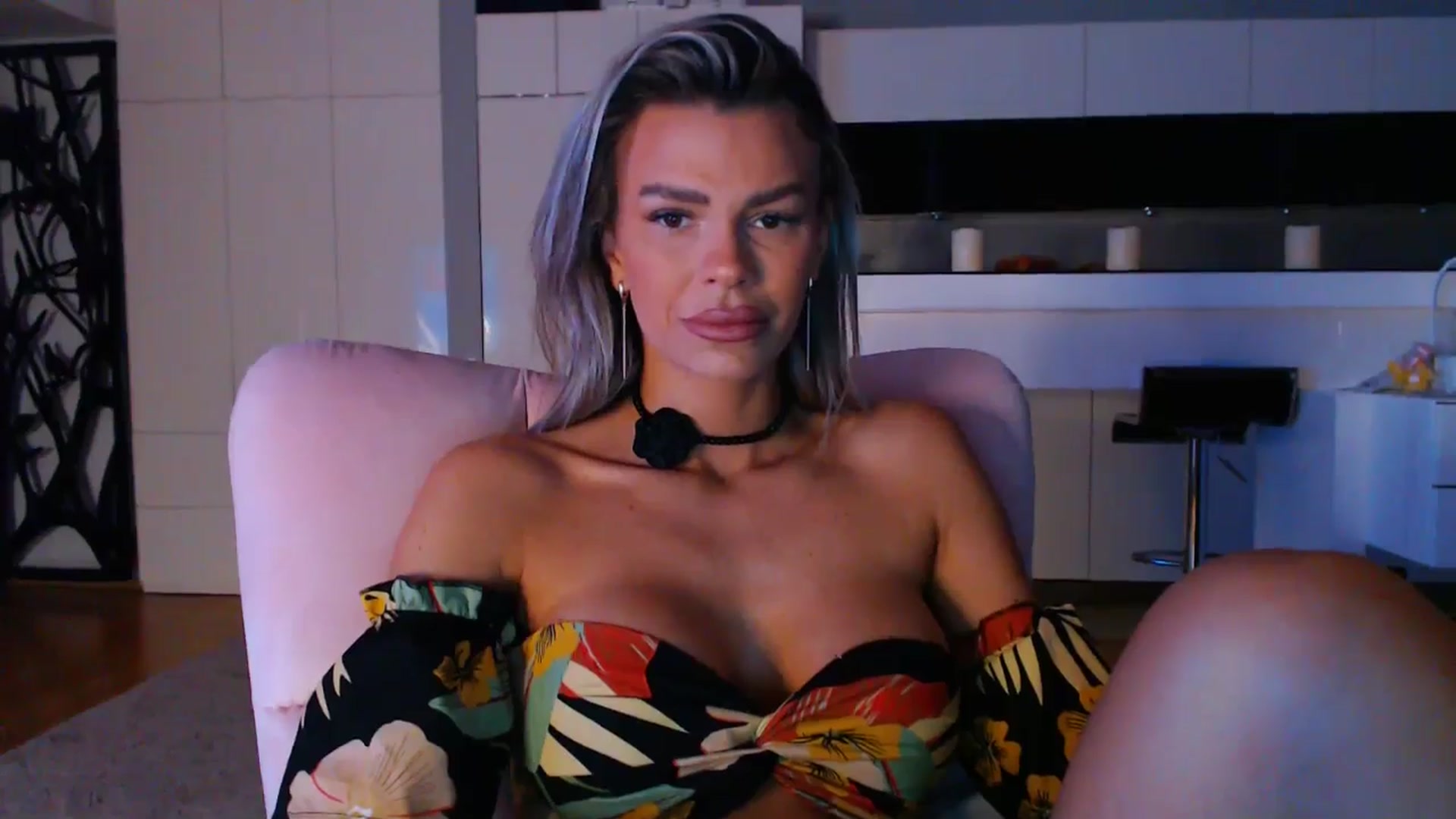 Gallery image thumbnail from D_y_y's myfreecams stream on, 02/19/2025, 06:02 image 7 of 20