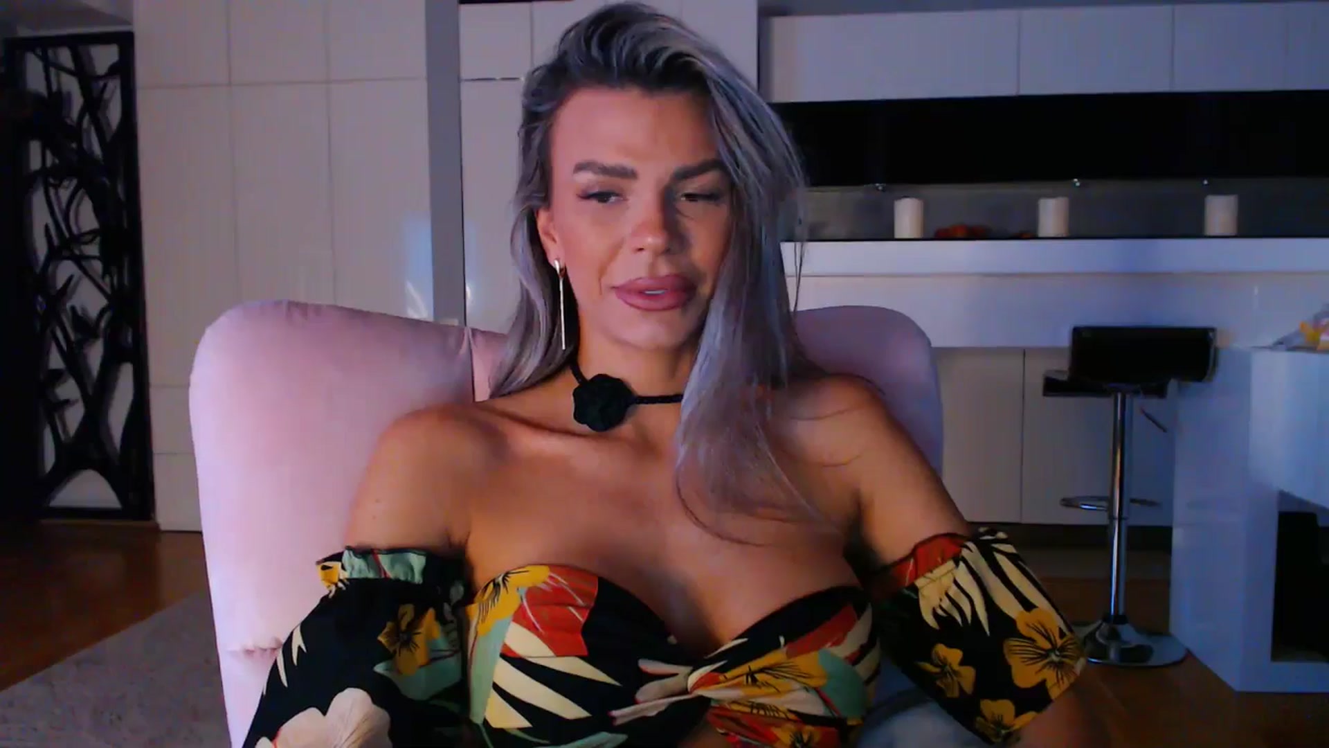 Gallery image thumbnail from D_y_y's myfreecams stream on, 02/19/2025, 06:02 image 10 of 20