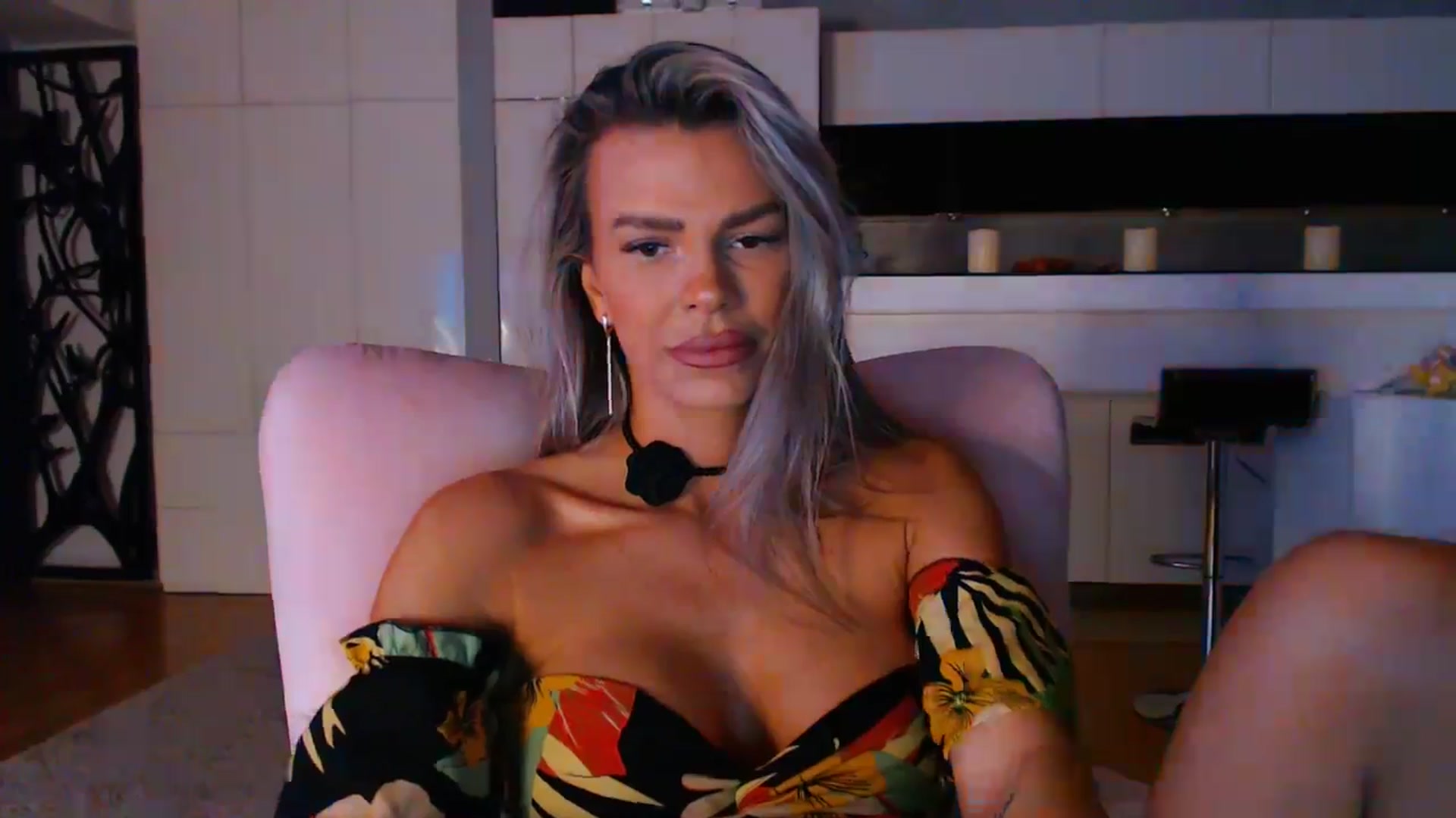 Gallery image thumbnail from D_y_y's myfreecams stream on, 02/19/2025, 06:02 image 8 of 20