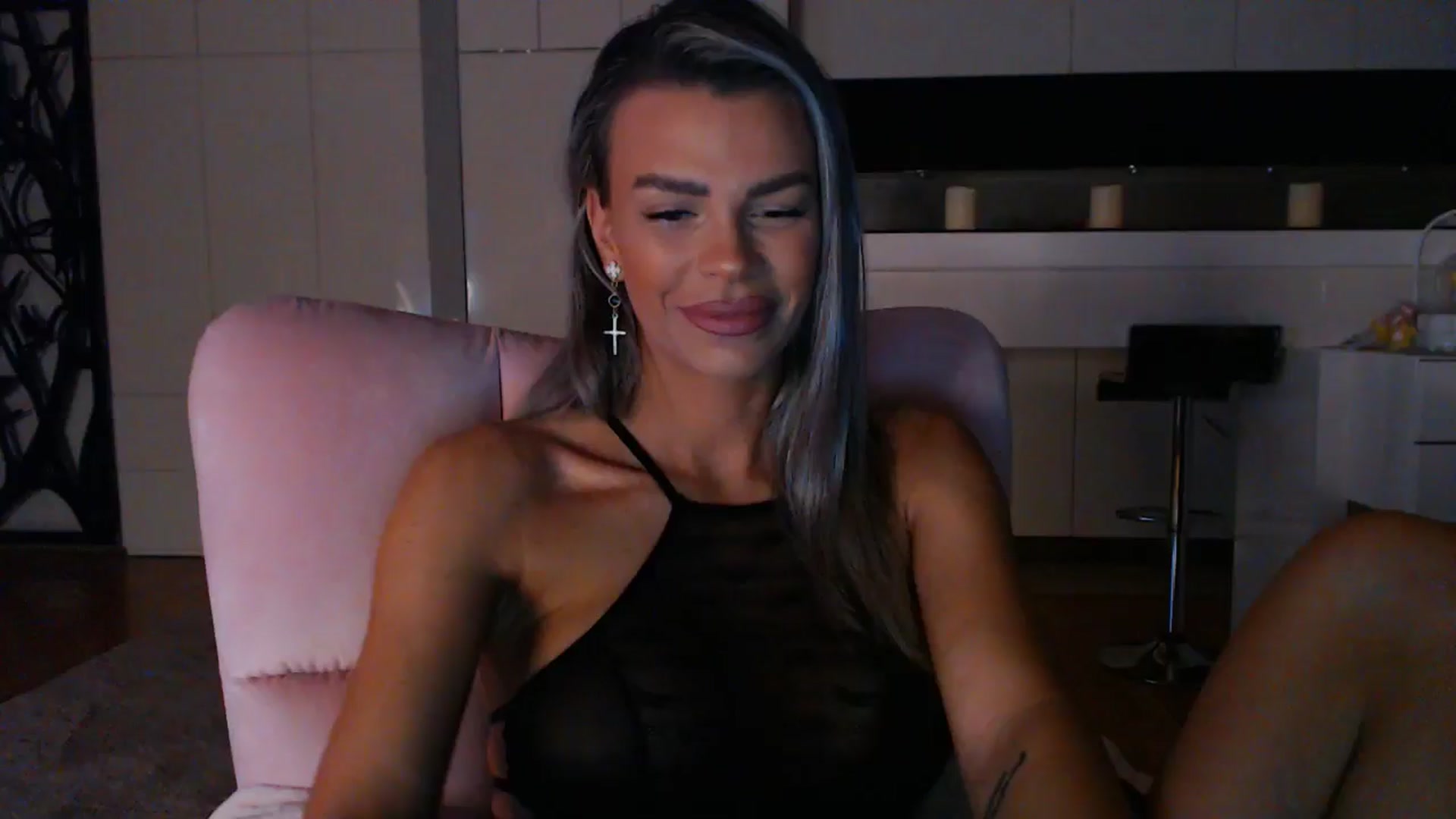 Gallery image thumbnail from D_y_y's myfreecams stream on, 02/21/2025, 04:24 image 18 of 20