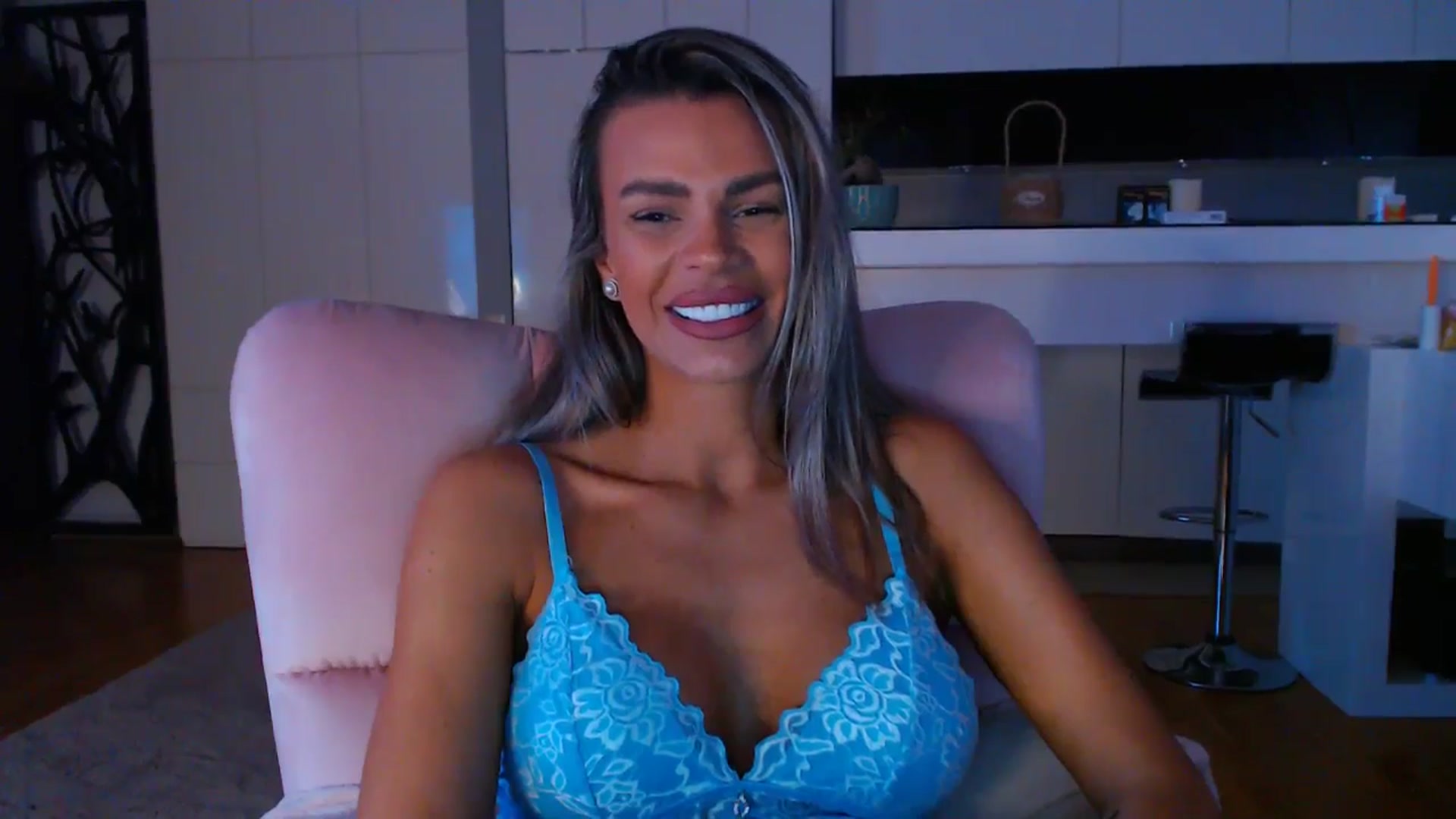 Gallery image thumbnail from D_y_y's myfreecams stream on, 03/10/2025, 05:04 image 18 of 20