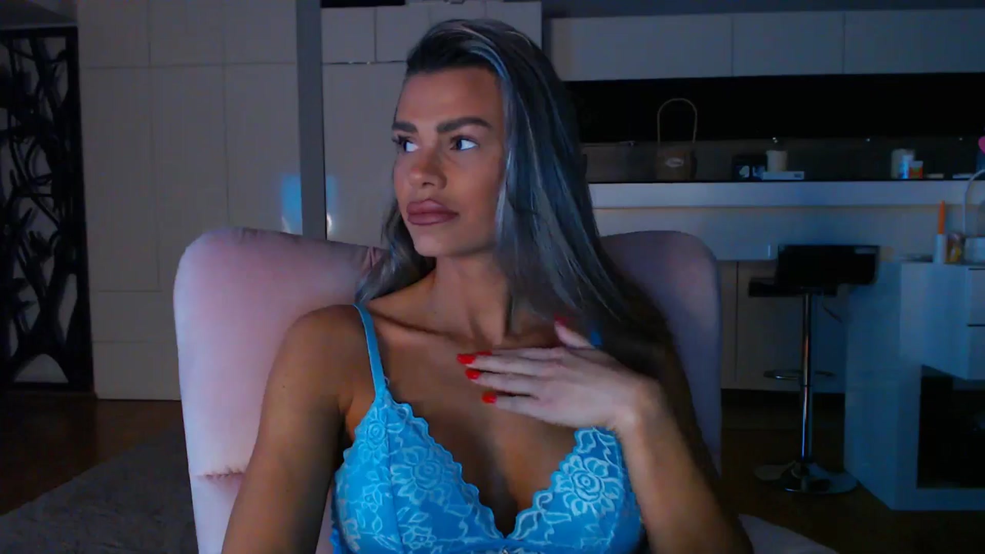 Gallery image thumbnail from D_y_y's myfreecams stream on, 03/10/2025, 05:04 image 10 of 20