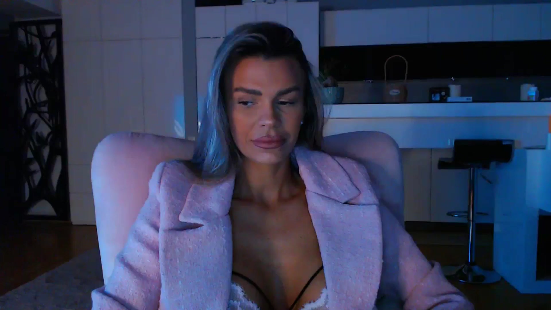 Gallery image thumbnail from D_y_y's myfreecams stream on, 03/11/2025, 04:42 image 16 of 20