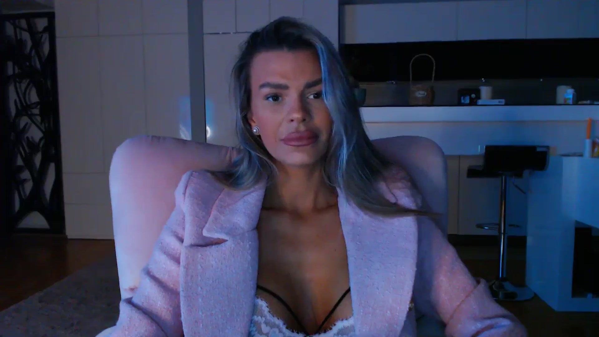 Gallery image thumbnail from D_y_y's myfreecams stream on, 03/11/2025, 04:42 image 9 of 20