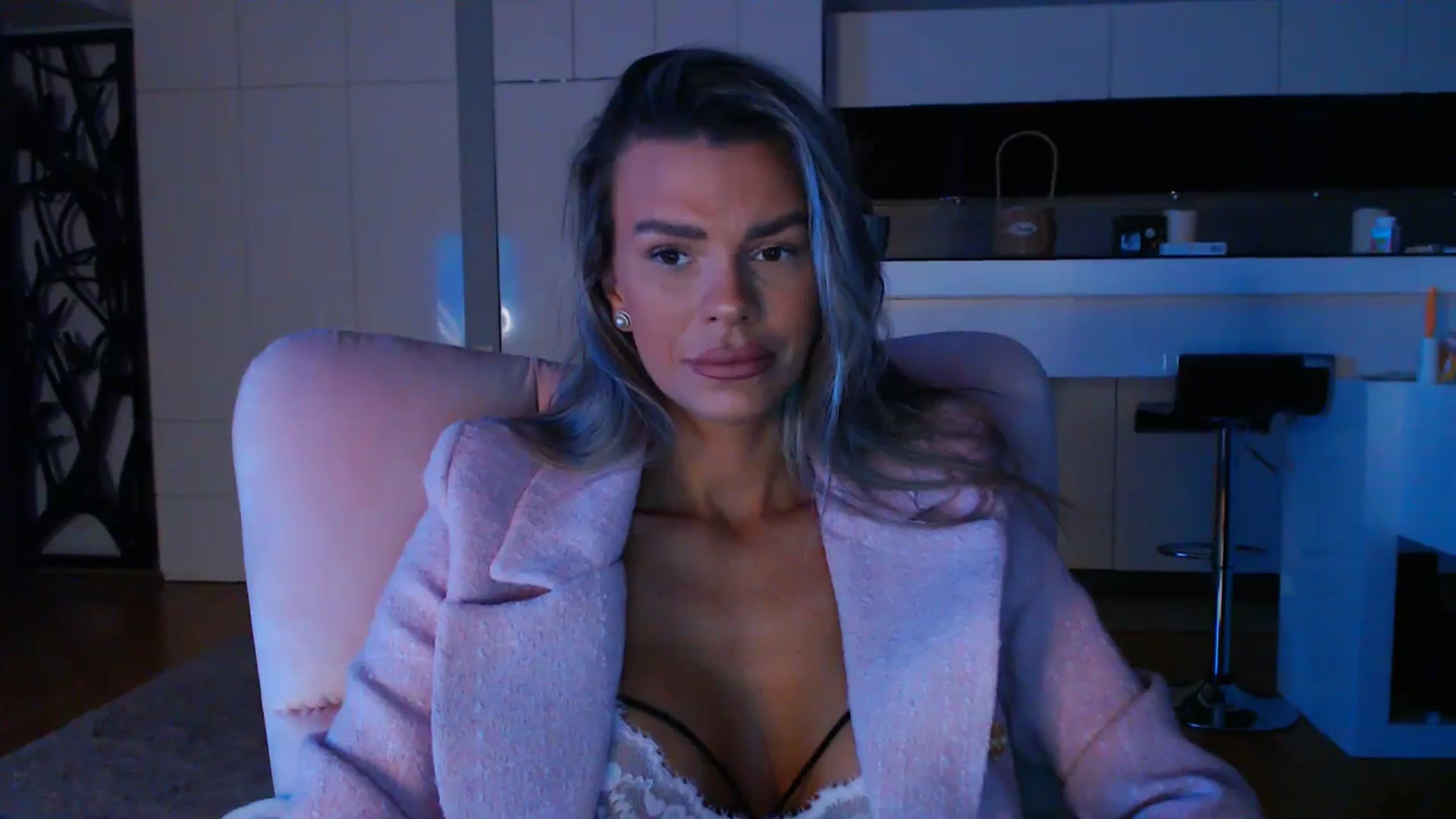 Gallery image thumbnail from D_y_y's myfreecams stream on, 03/11/2025, 04:42 image 12 of 20
