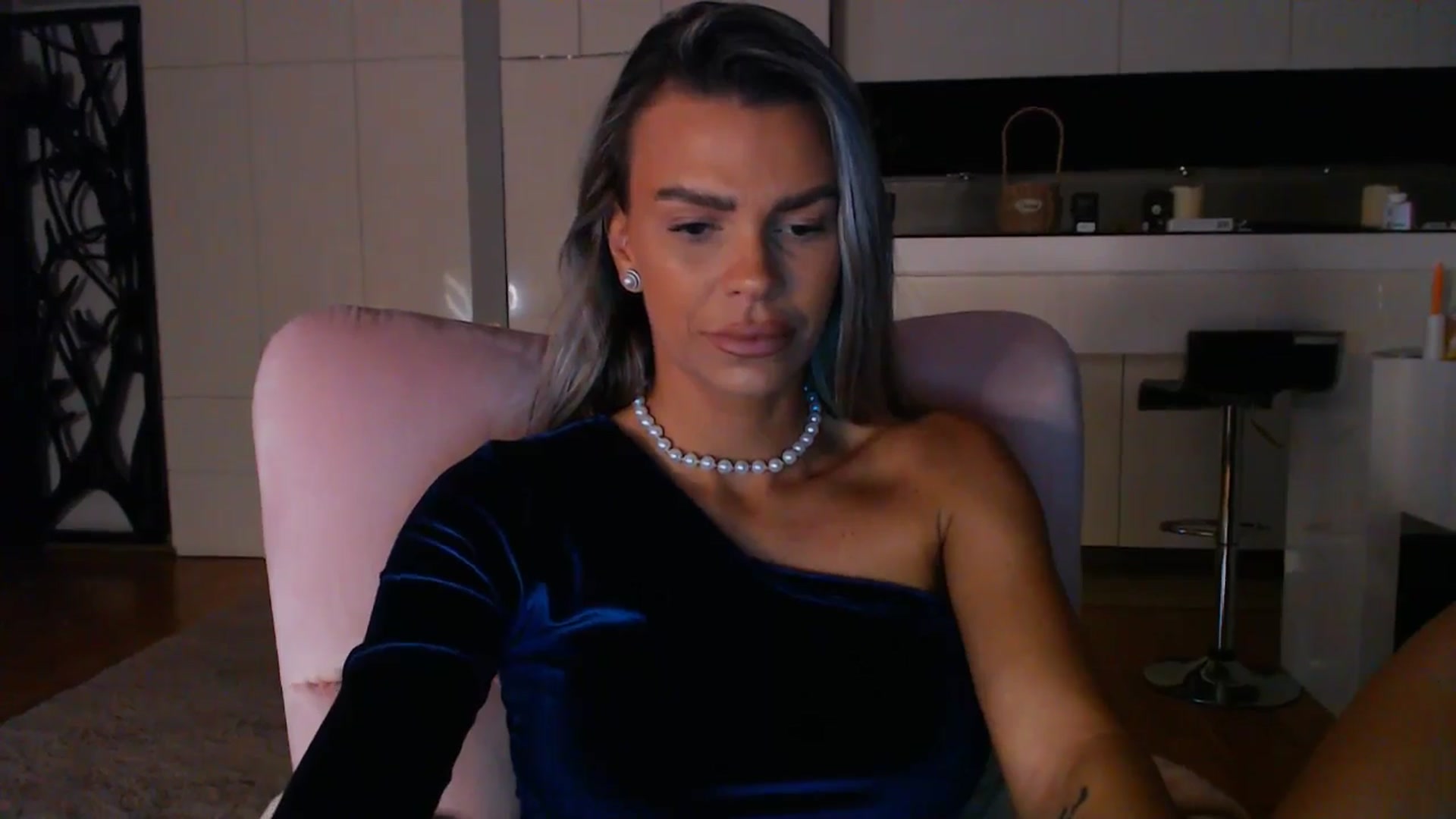 Gallery image thumbnail from D_y_y's myfreecams stream on, 03/12/2025, 05:09 image 5 of 20