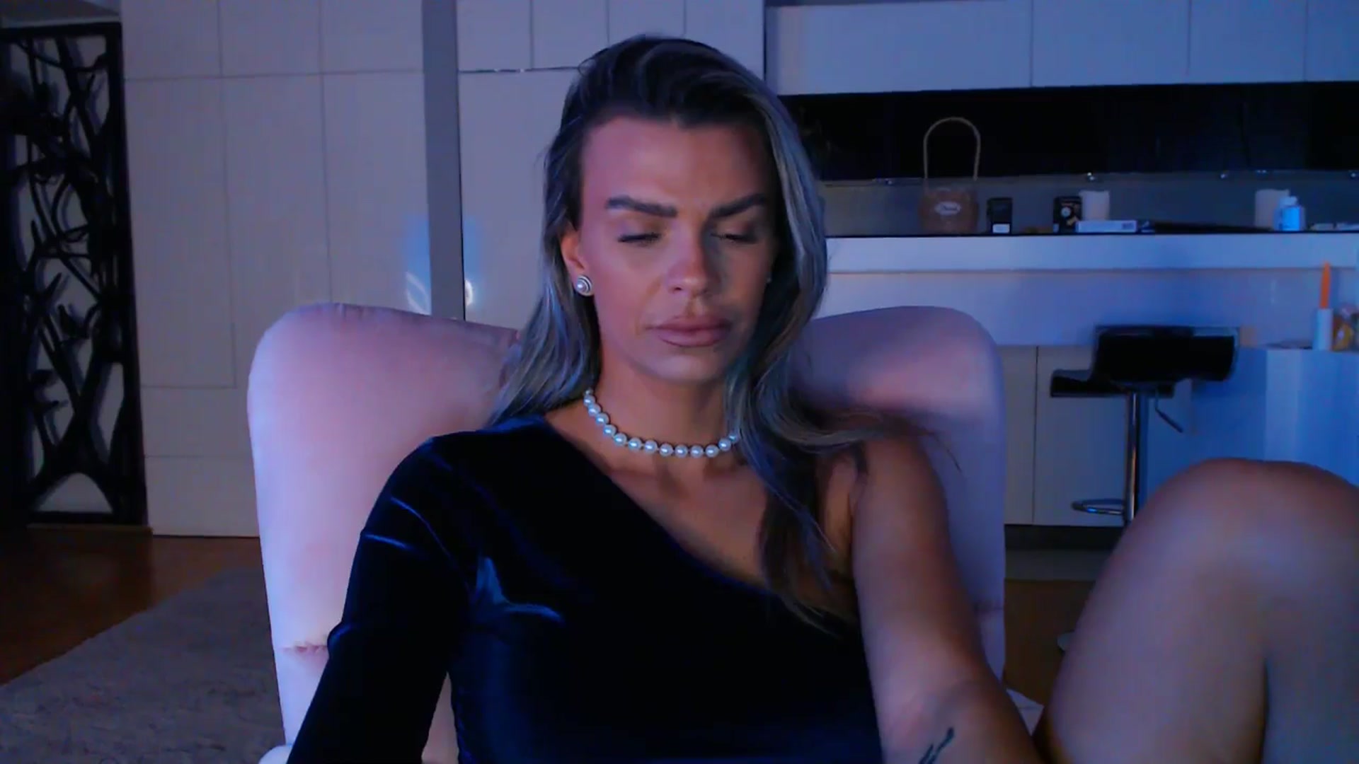Gallery image thumbnail from D_y_y's myfreecams stream on, 03/12/2025, 05:09 image 18 of 20