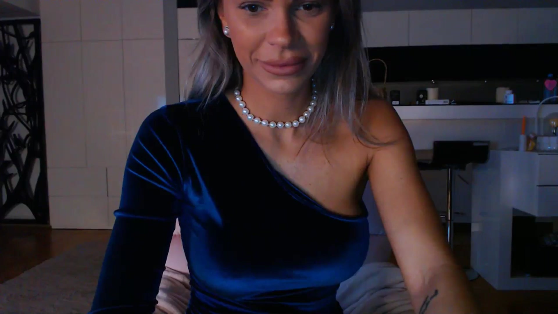 Gallery image thumbnail from D_y_y's myfreecams stream on, 03/12/2025, 05:09 image 7 of 20