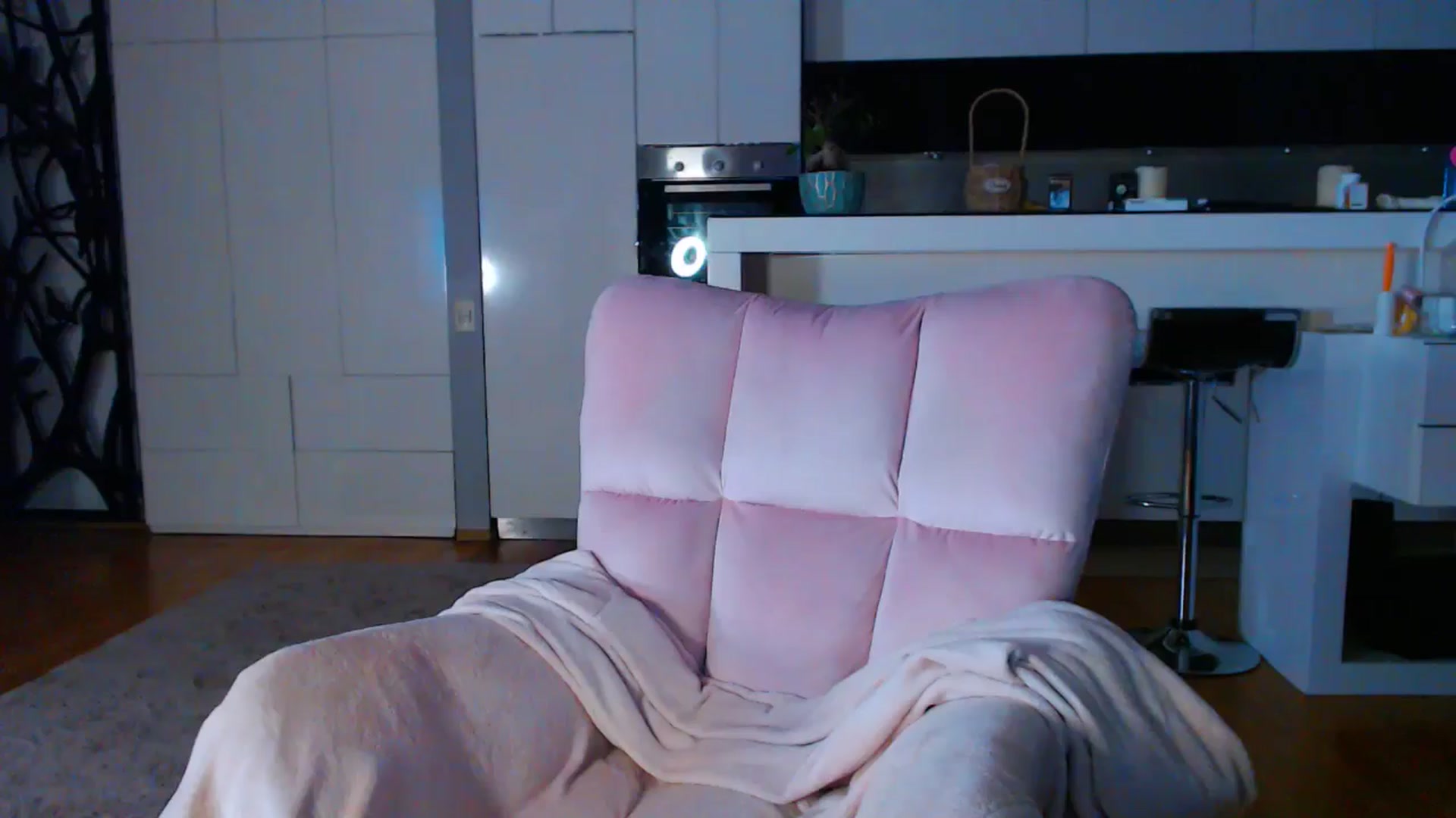 Gallery image thumbnail from D_y_y's myfreecams stream on, 03/17/2025, 05:13 image 12 of 20
