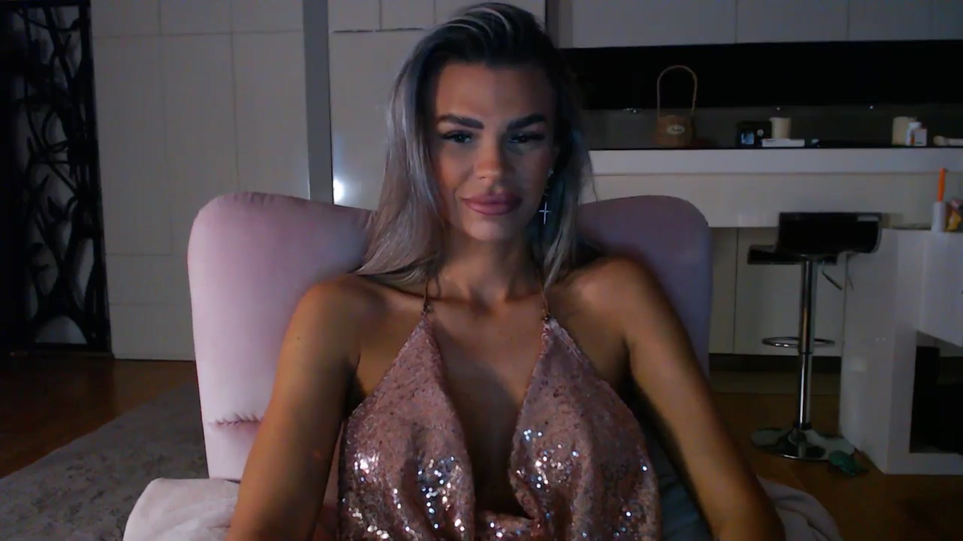 Gallery image thumbnail from D_y_y's myfreecams stream on, 03/19/2025, 04:26 image 2 of 20