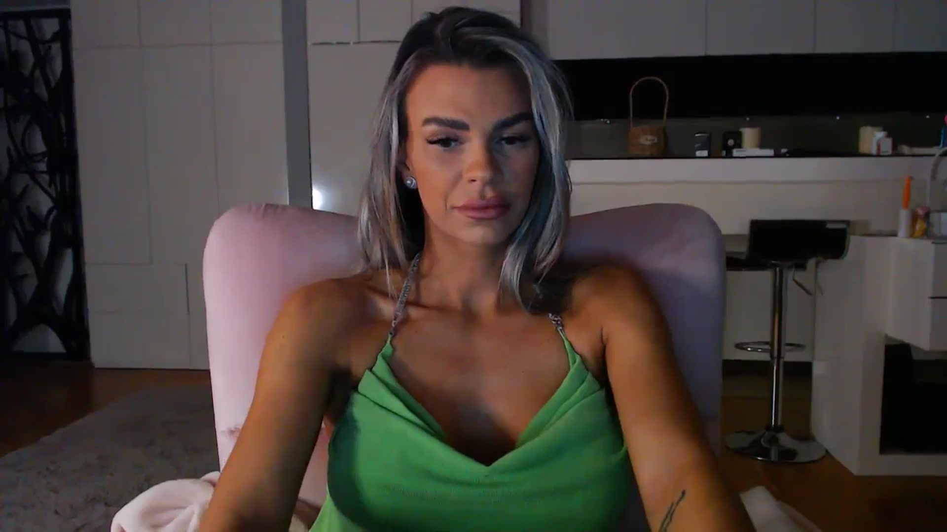 Gallery image thumbnail from D_y_y's myfreecams stream on, 03/20/2025, 05:18 image 3 of 20