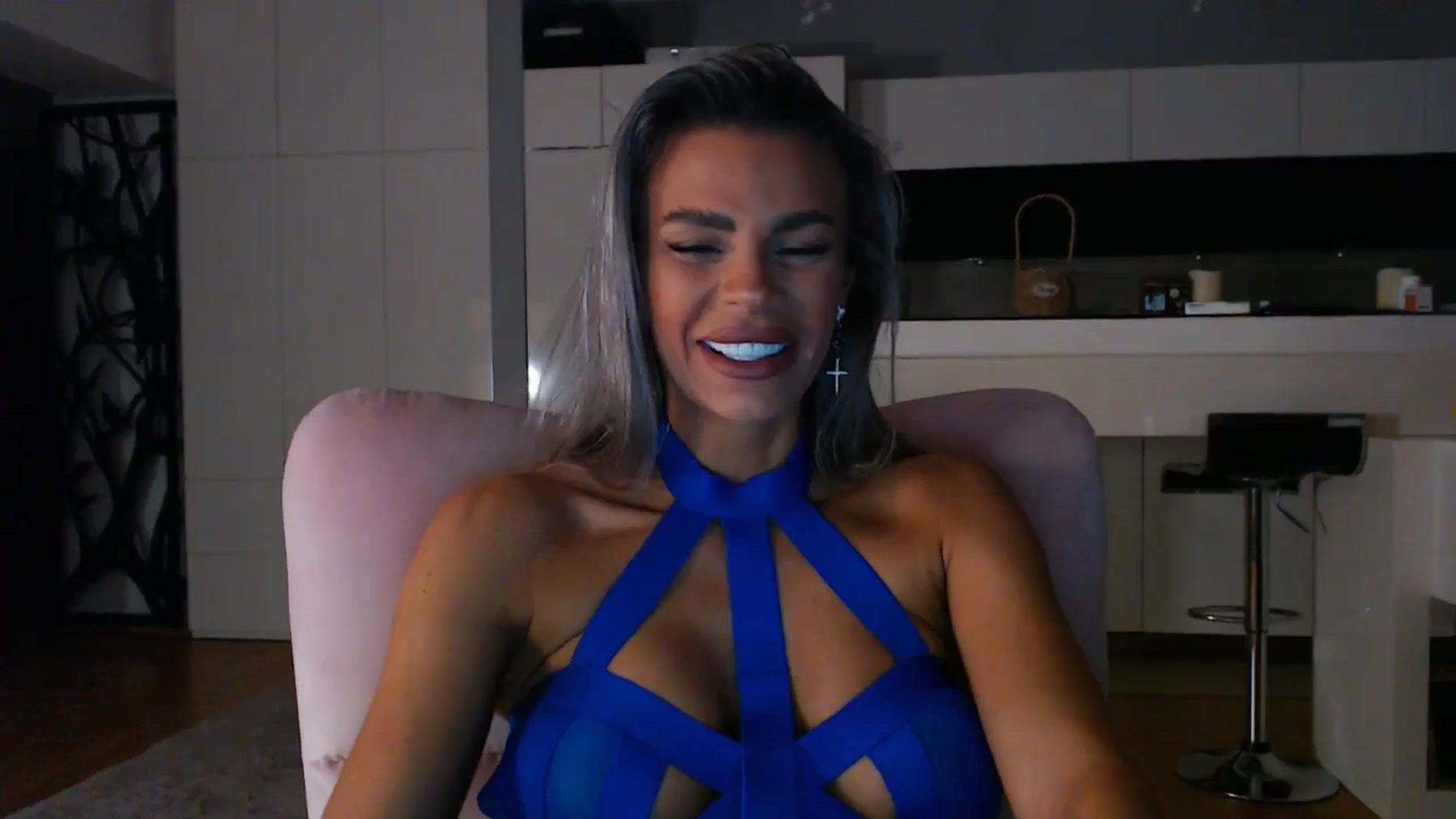Gallery image thumbnail from D_y_y's myfreecams stream on, 03/26/2025, 05:00 image 8 of 20