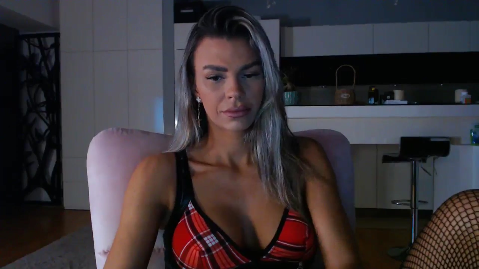 Gallery image thumbnail from D_y_y's myfreecams stream on, 03/30/2025, 04:41 image 3 of 20