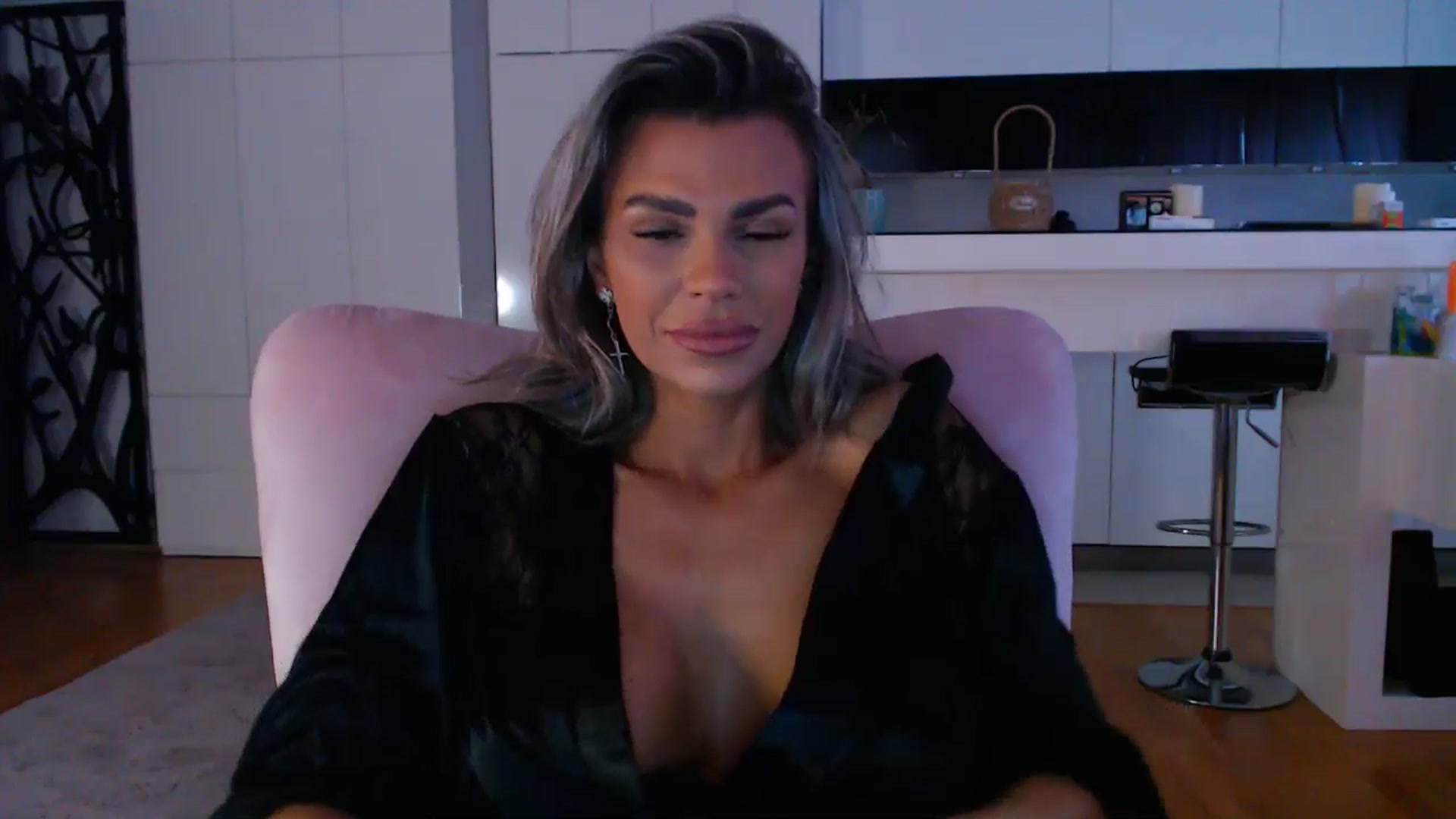Gallery image thumbnail from D_y_y's myfreecams stream on, 03/31/2025, 04:54 image 20 of 20