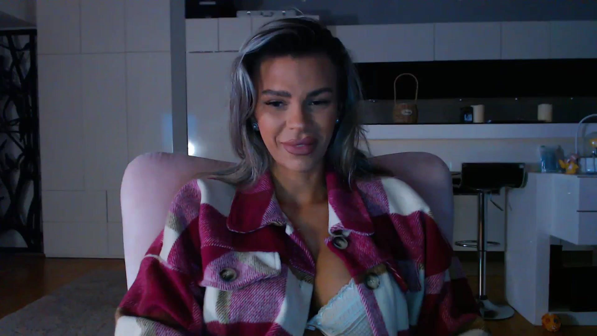 Gallery image thumbnail from D_y_y's myfreecams stream on, 04/11/2025, 04:50 image 2 of 20