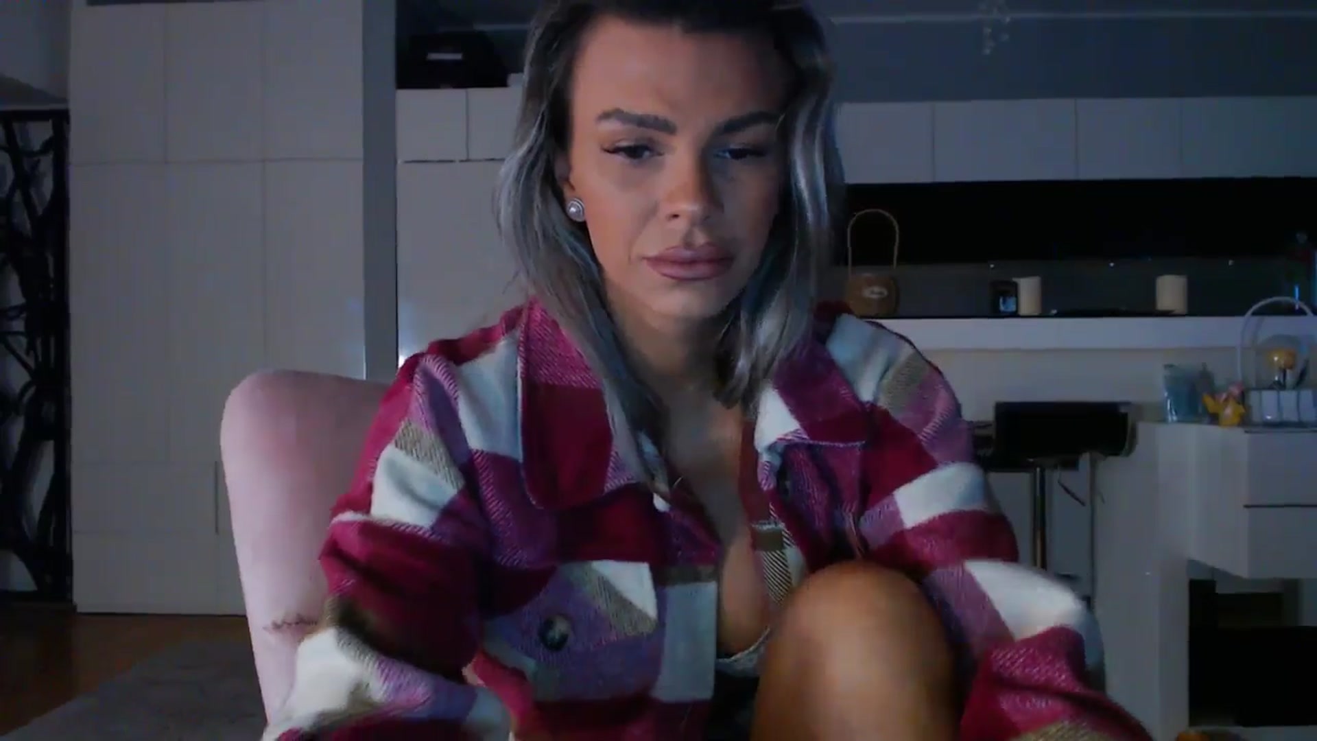 Gallery image thumbnail from D_y_y's myfreecams stream on, 04/11/2025, 04:50 image 5 of 20