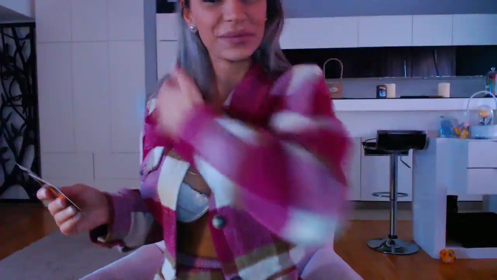 Gallery image thumbnail from D_y_y's myfreecams stream on, 04/11/2025, 04:50 image 16 of 20