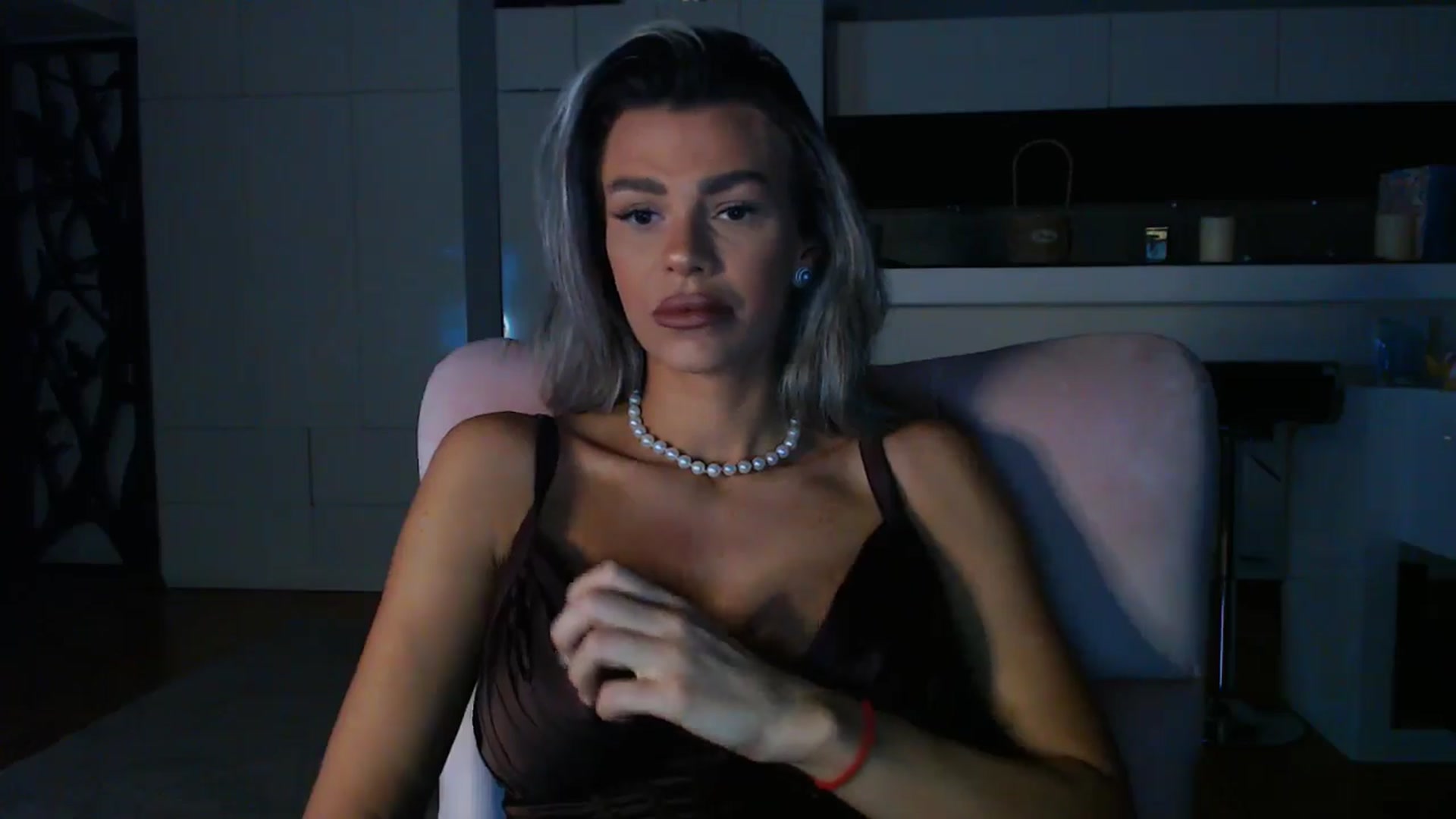 Gallery image thumbnail from D_y_y's myfreecams stream on, 04/14/2025, 04:27 image 2 of 20