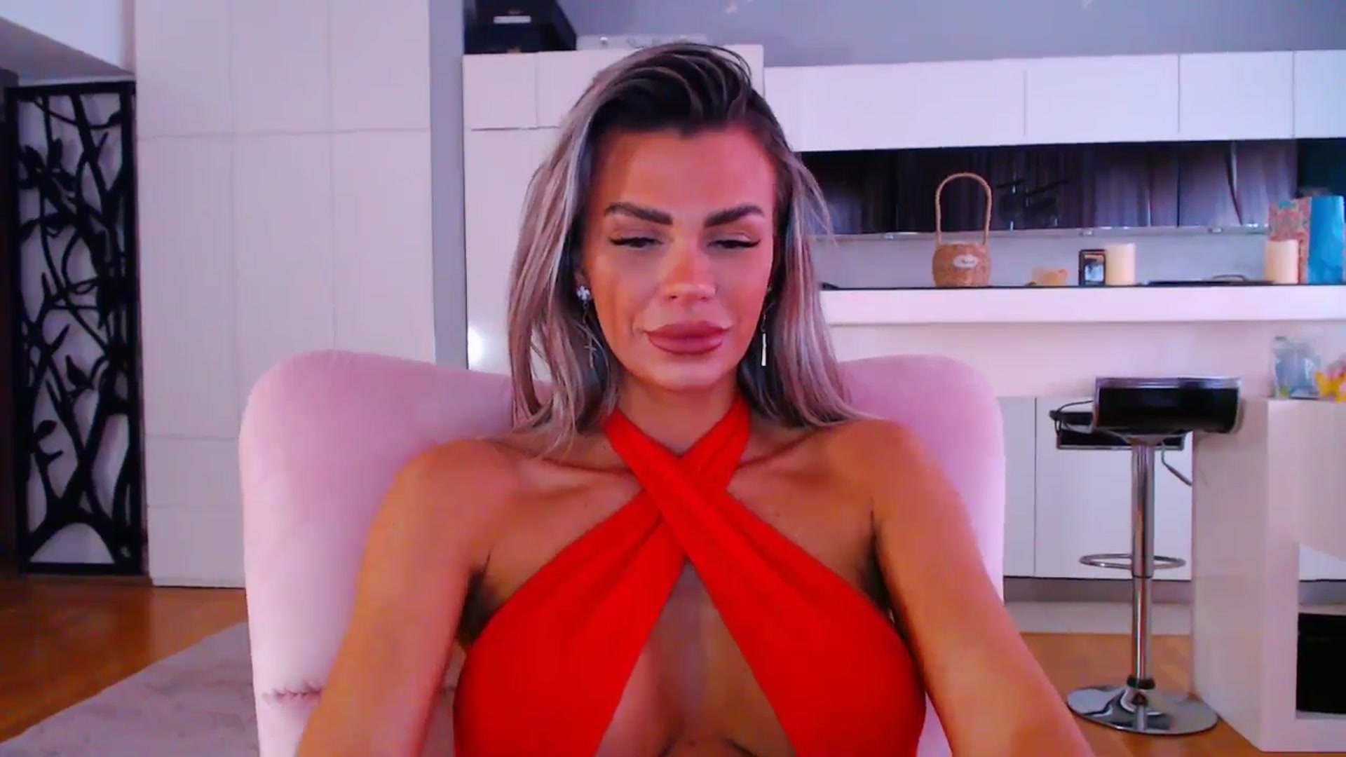 Gallery image thumbnail from D_y_y's myfreecams stream on, 04/20/2025, 05:10 image 11 of 20