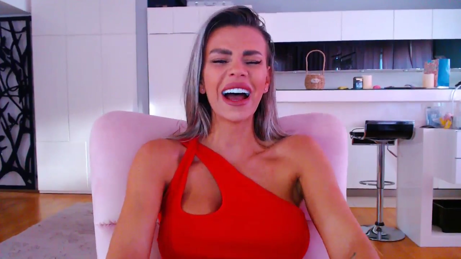 Gallery image thumbnail from D_y_y's myfreecams stream on, 04/30/2025, 04:48 image 11 of 20