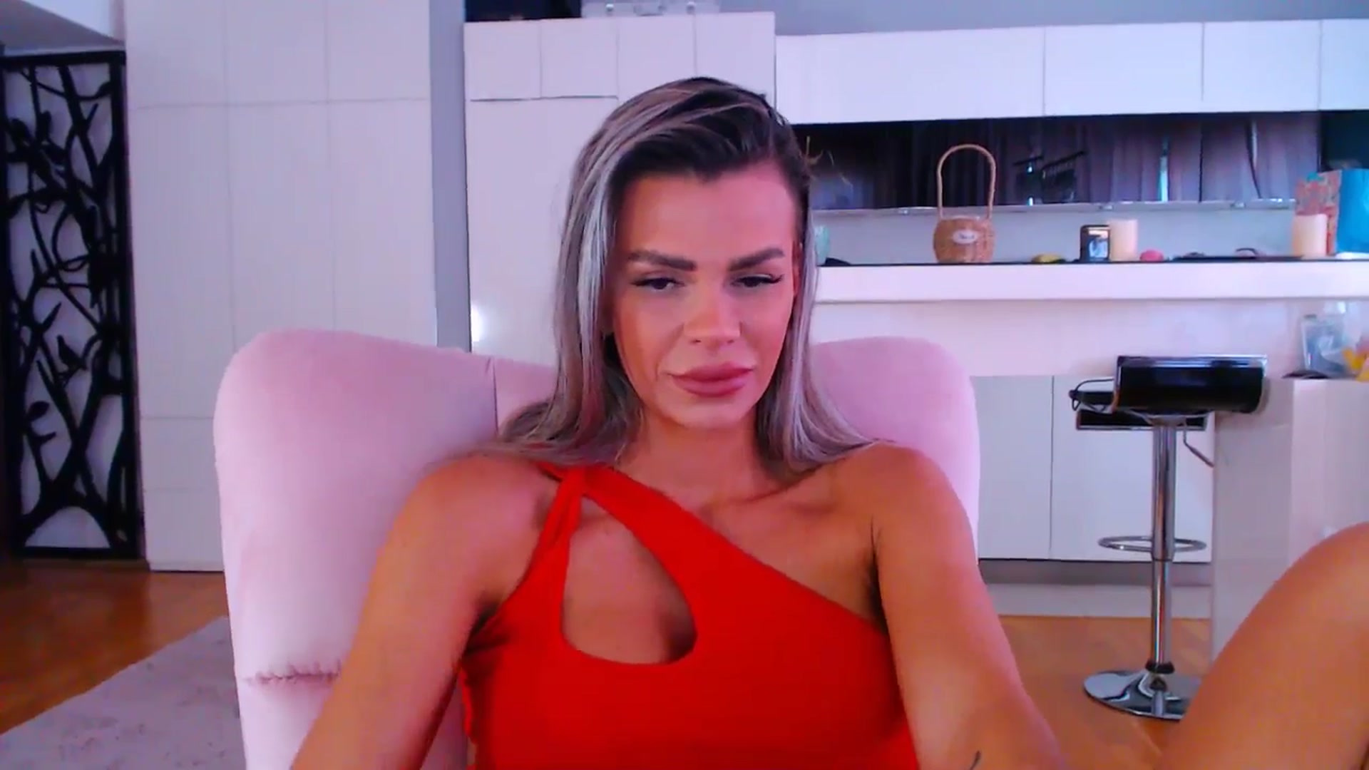 Gallery image thumbnail from D_y_y's myfreecams stream on, 04/30/2025, 04:48 image 19 of 20