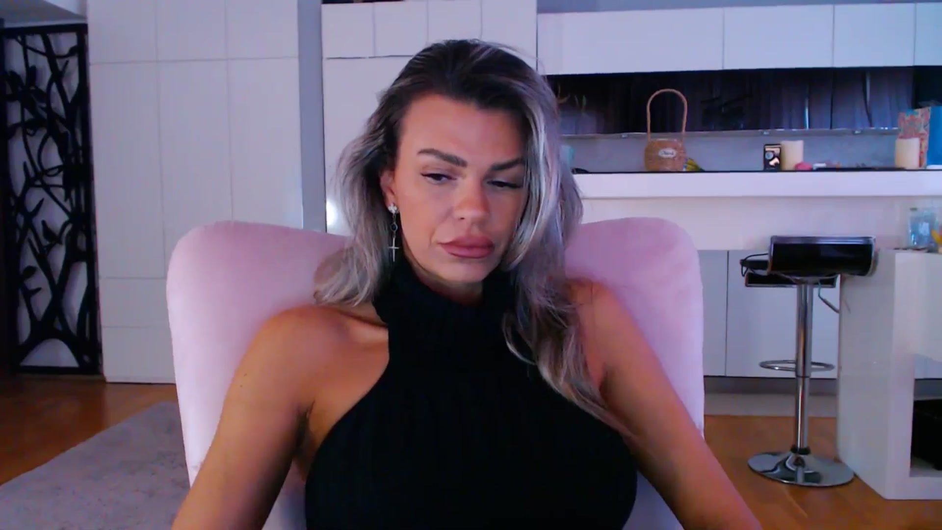 Gallery image thumbnail from D_y_y's myfreecams stream on, 05/11/2025, 03:54 image 19 of 20