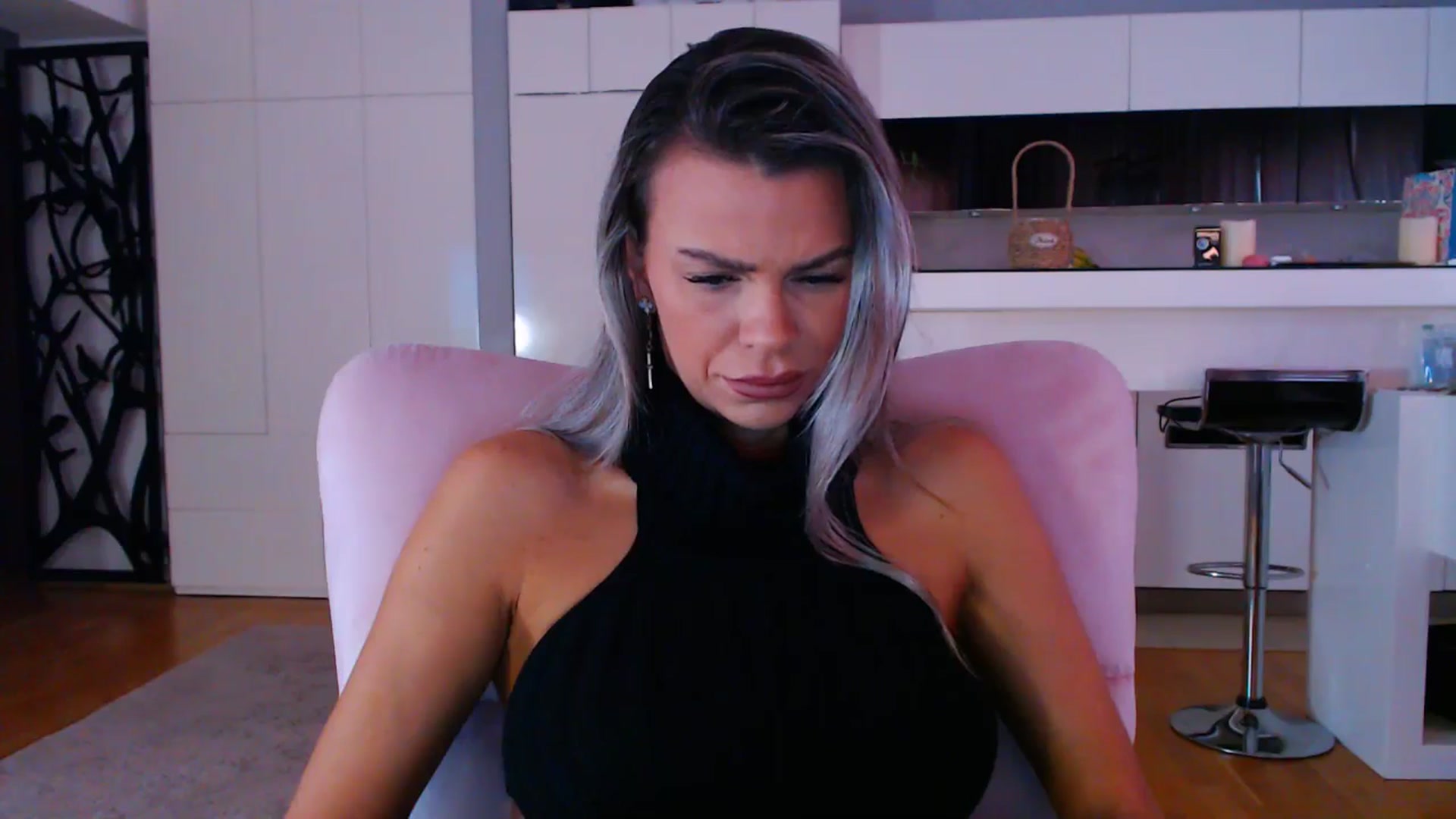Gallery image thumbnail from D_y_y's myfreecams stream on, 05/11/2025, 03:54 image 2 of 20