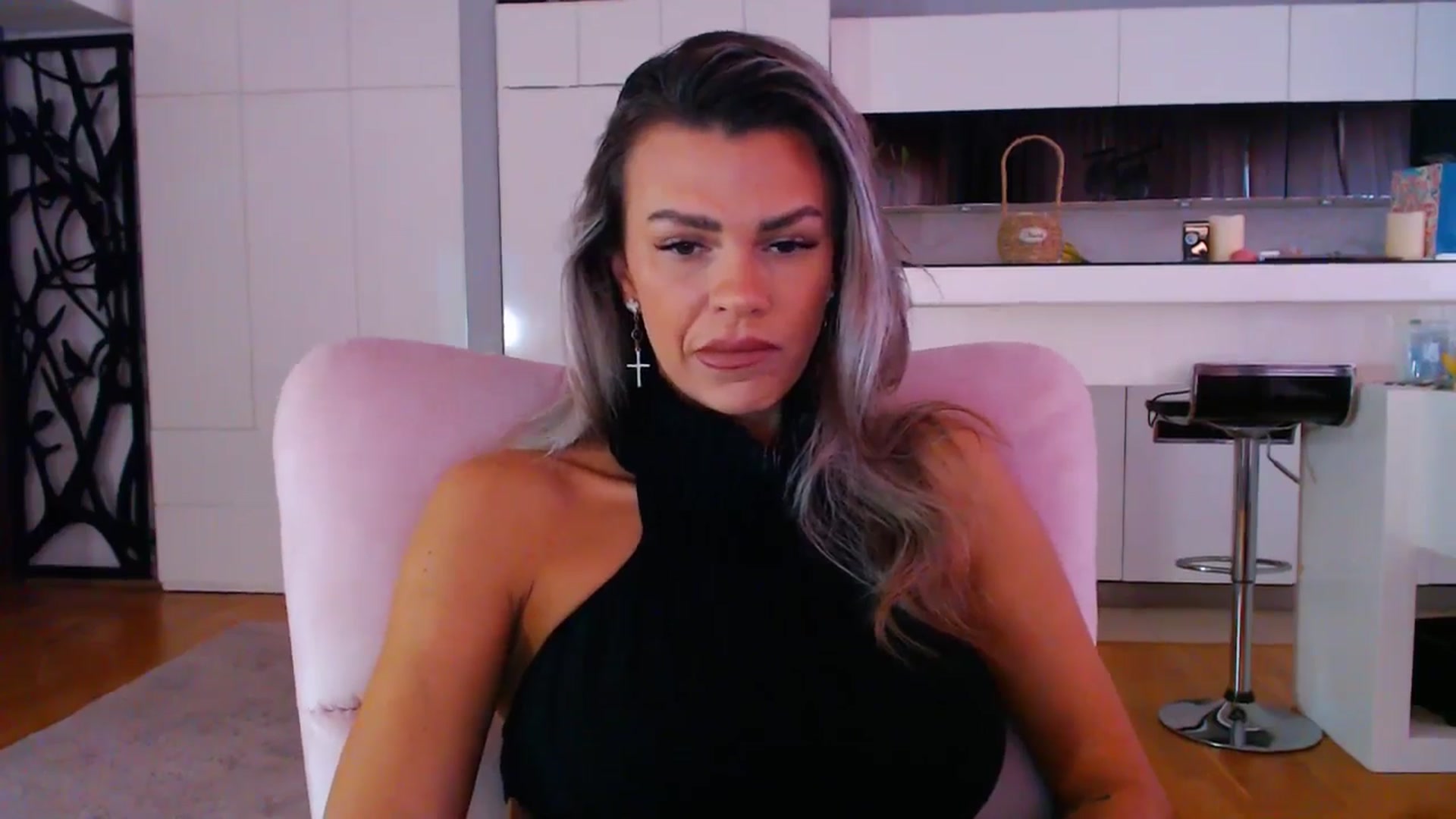 Gallery image thumbnail from D_y_y's myfreecams stream on, 05/11/2025, 03:54 image 9 of 20