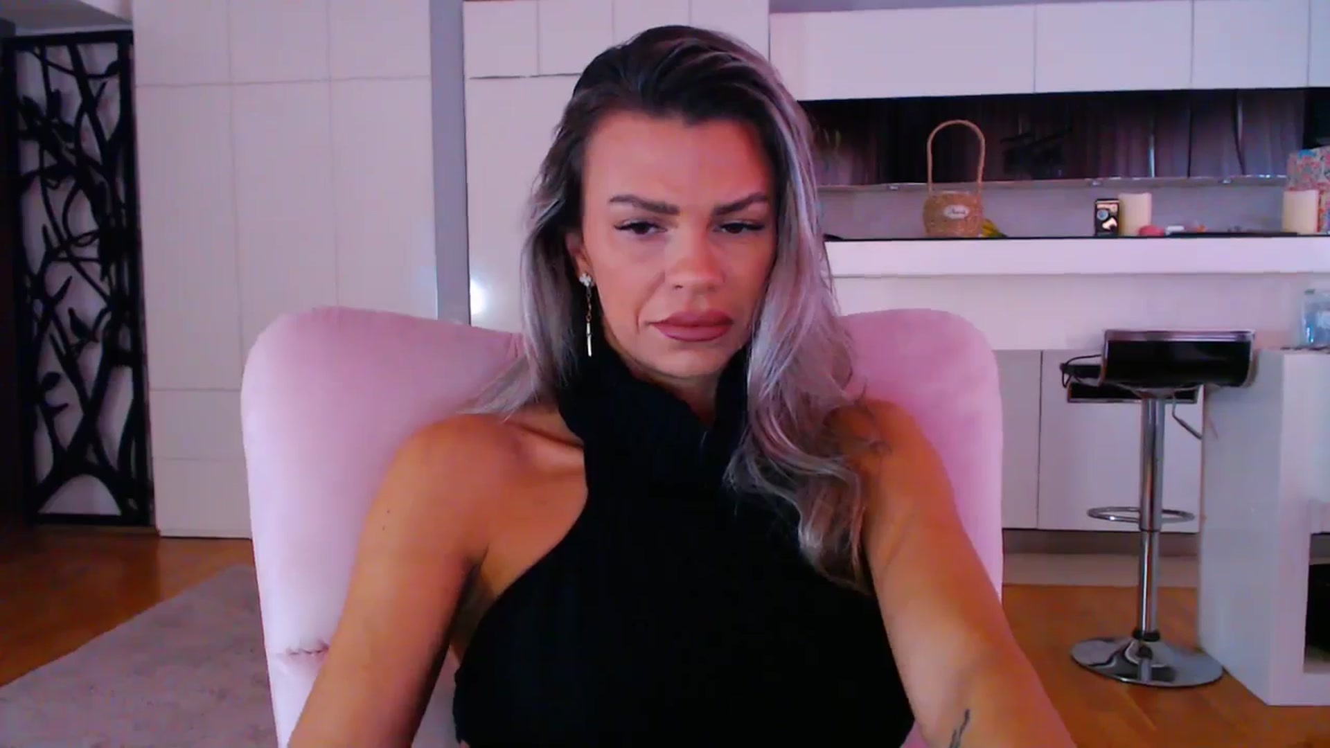 Gallery image thumbnail from D_y_y's myfreecams stream on, 05/11/2025, 03:54 image 10 of 20