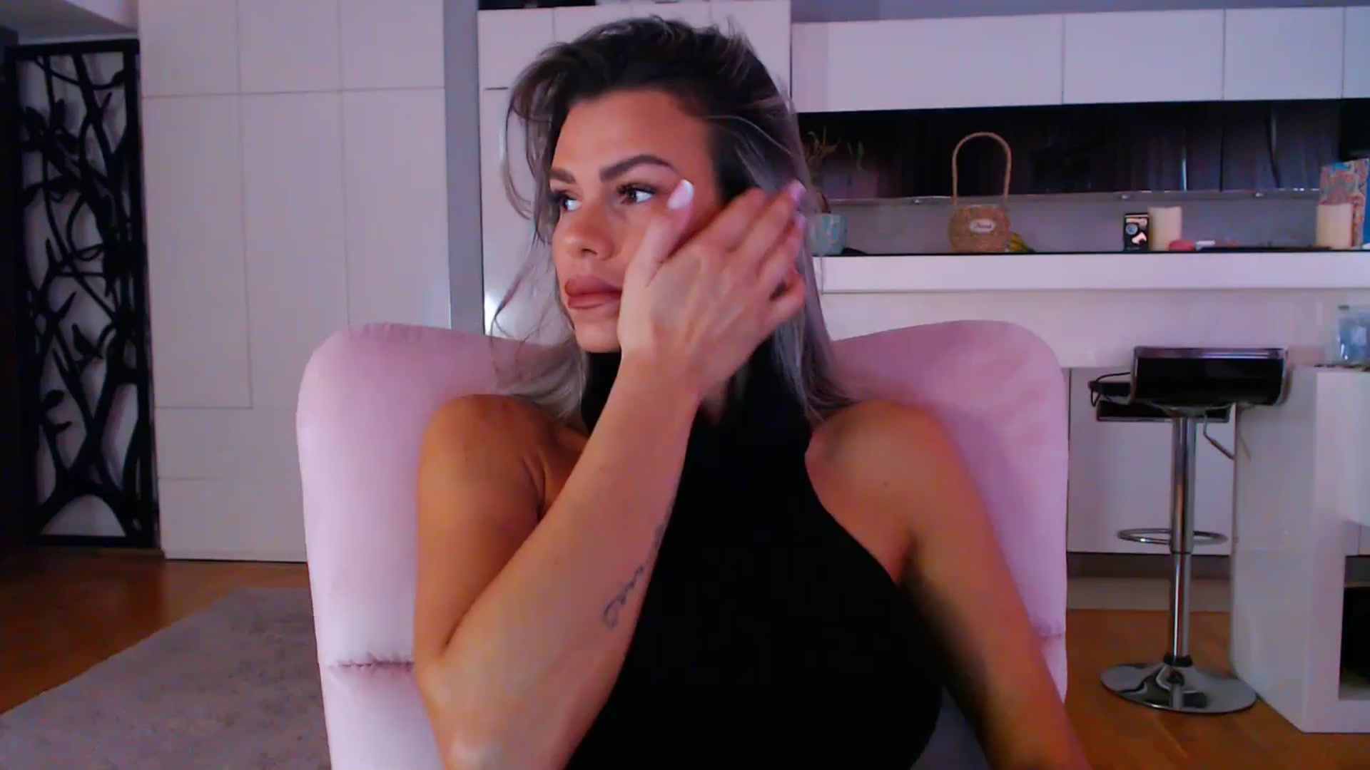 Gallery image thumbnail from D_y_y's myfreecams stream on, 05/11/2025, 03:54 image 4 of 20