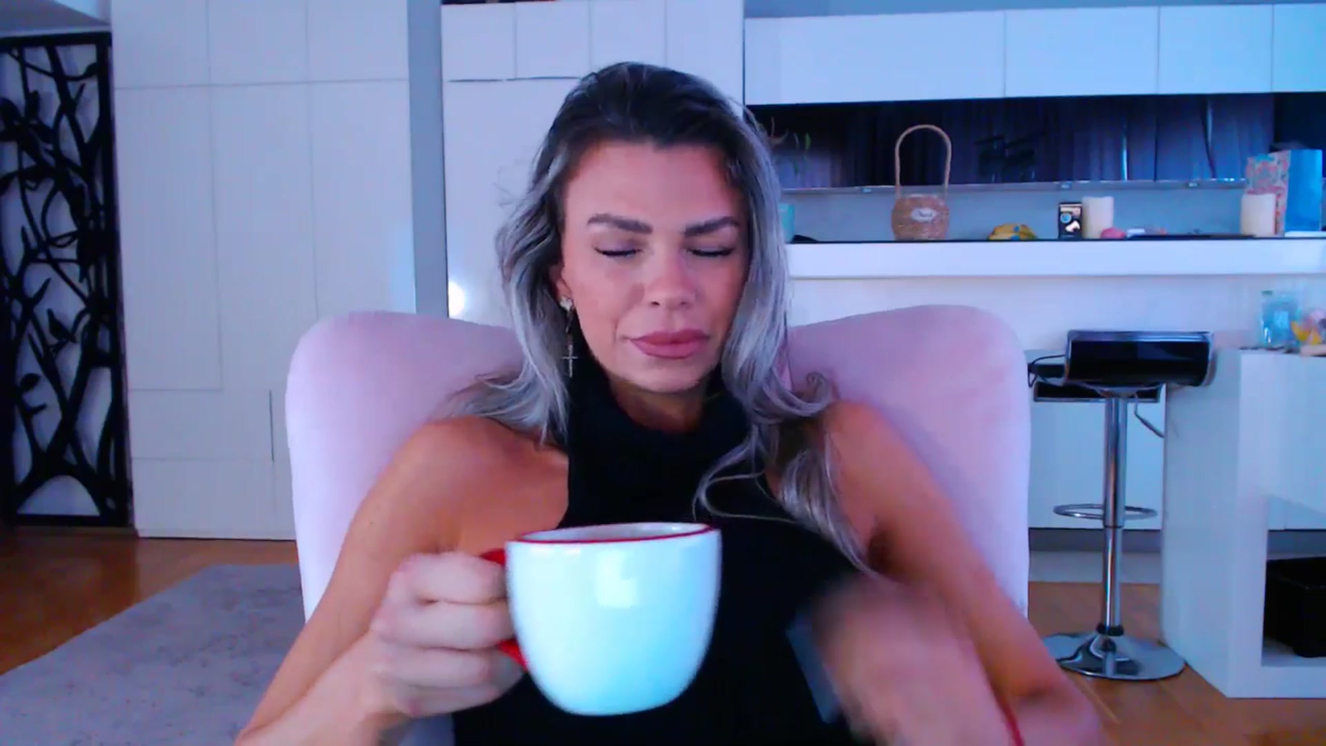 Gallery image thumbnail from D_y_y's myfreecams stream on, 05/11/2025, 04:41 image 15 of 20