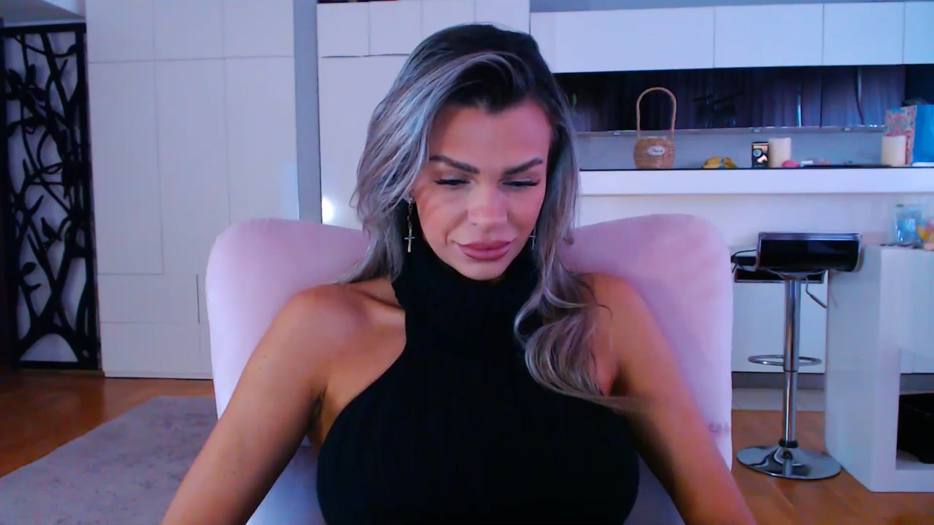 Gallery image thumbnail from D_y_y's myfreecams stream on, 05/11/2025, 04:41 image 4 of 20