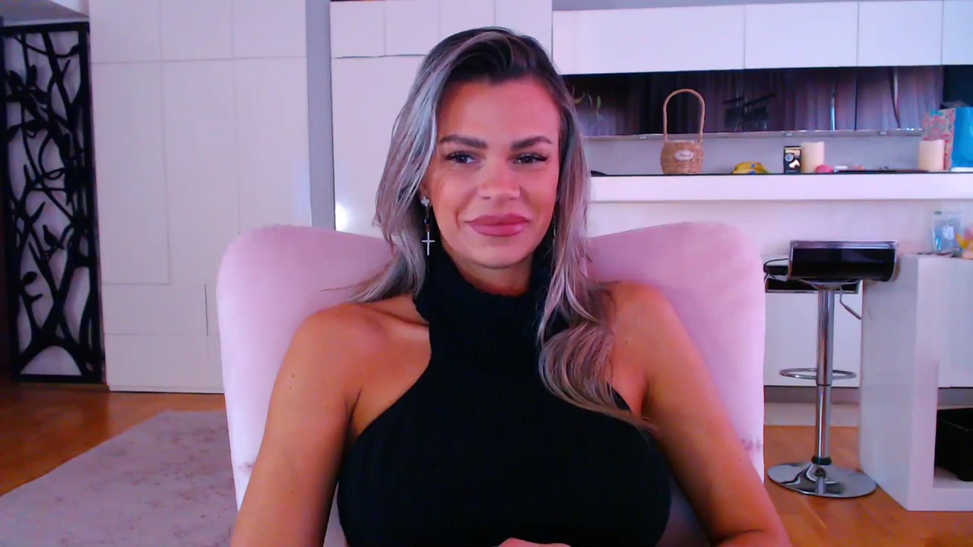 Gallery image thumbnail from D_y_y's myfreecams stream on, 05/11/2025, 04:41 image 6 of 20