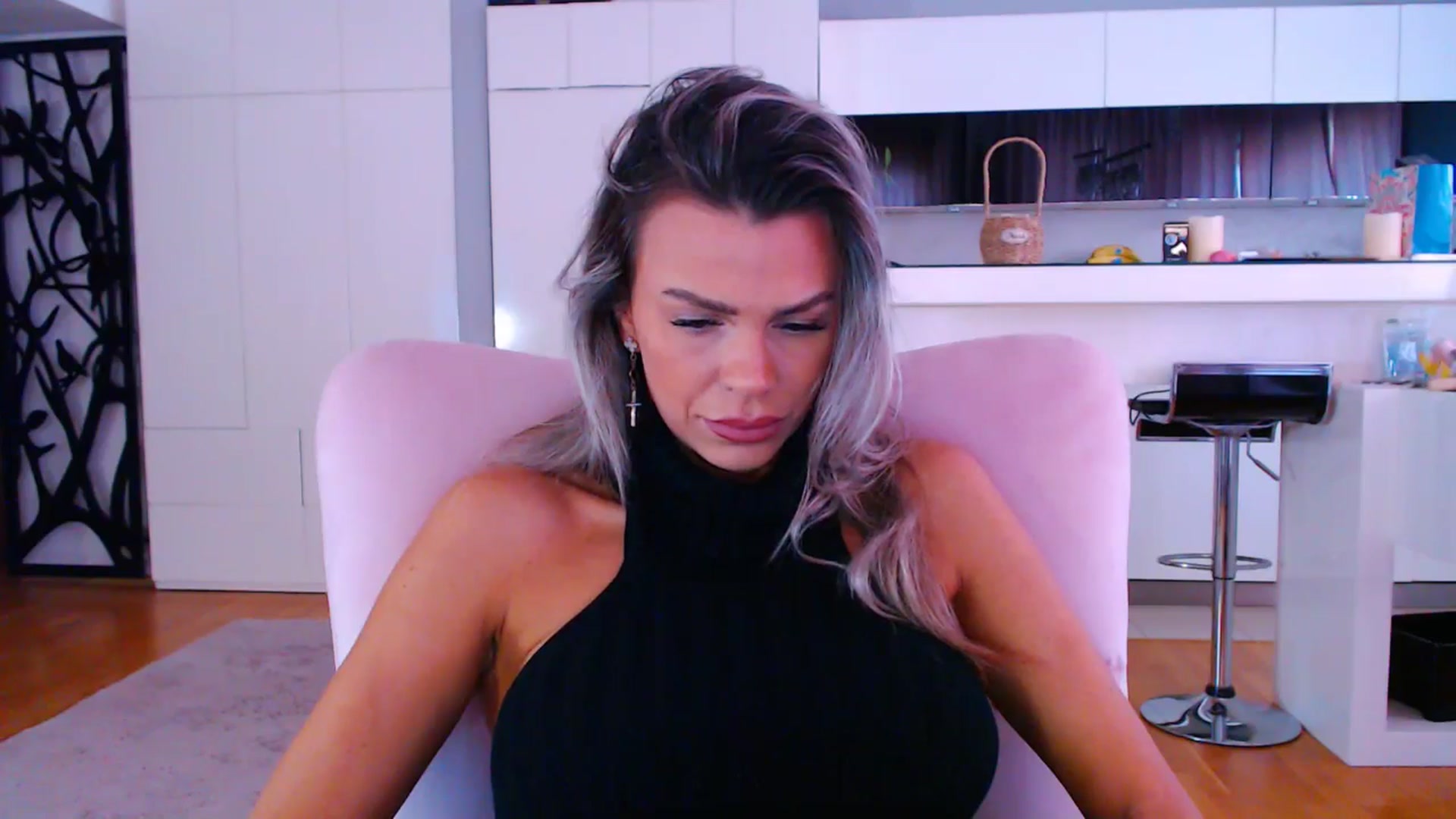 Gallery image thumbnail from D_y_y's myfreecams stream on, 05/11/2025, 04:41 image 17 of 20