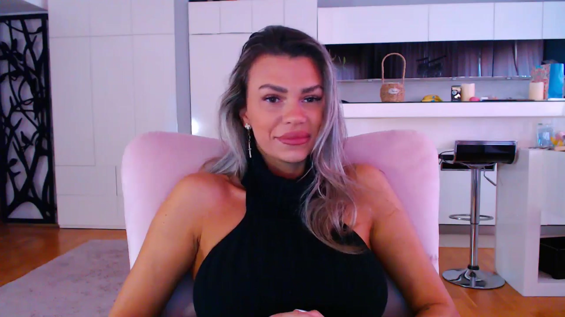 Gallery image thumbnail from D_y_y's myfreecams stream on, 05/11/2025, 04:41 image 9 of 20