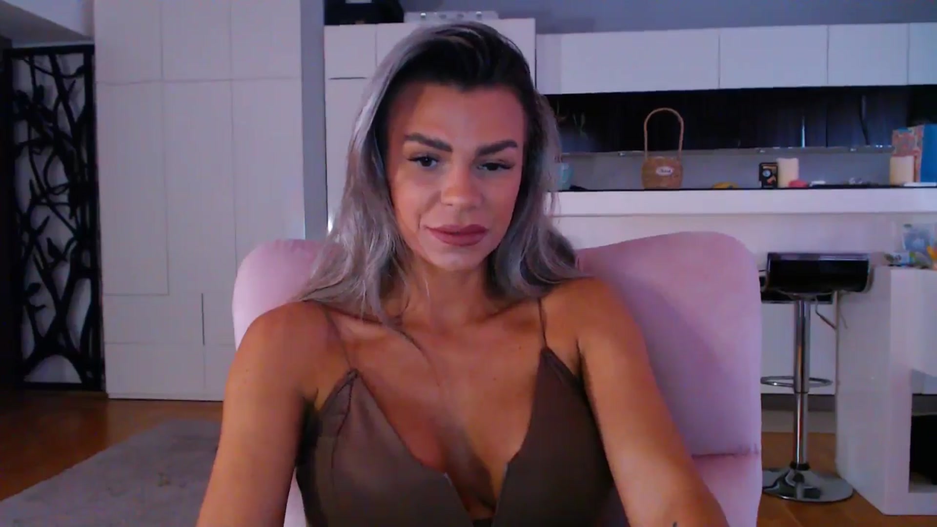 Gallery image thumbnail from D_y_y's myfreecams stream on, 05/12/2025, 04:22 image 17 of 20