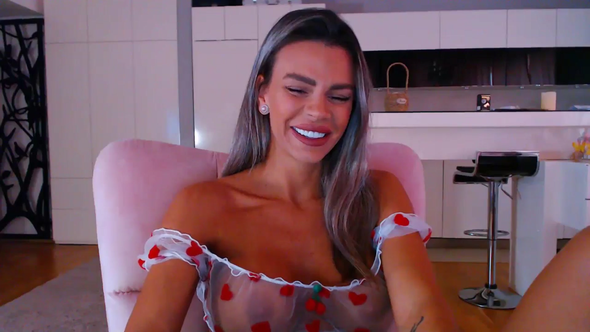 Gallery image thumbnail from D_y_y's myfreecams stream on, 05/22/2025, 04:44 image 5 of 20