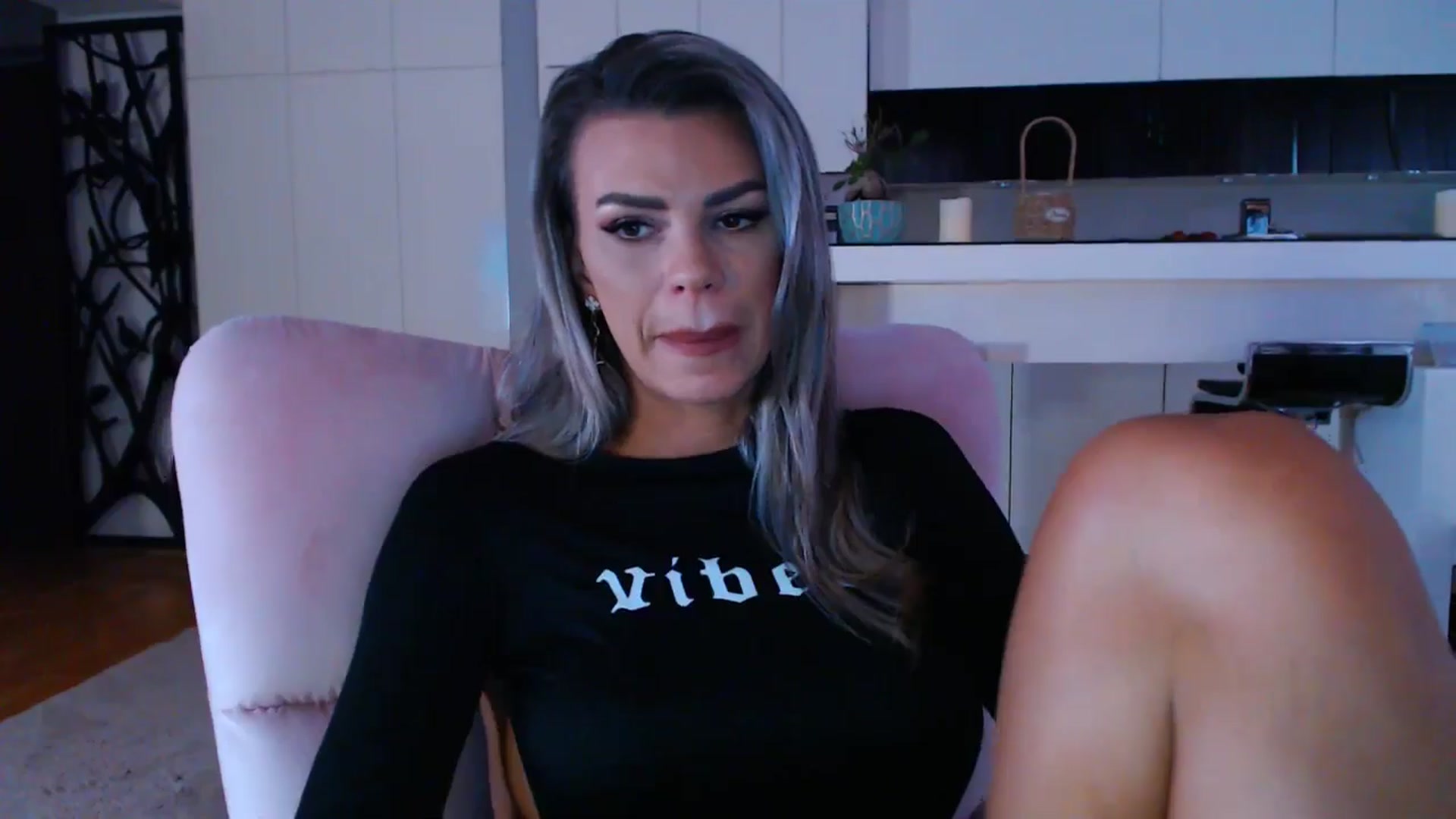 Gallery image thumbnail from D_y_y's myfreecams stream on, 05/26/2025, 05:15 image 5 of 20