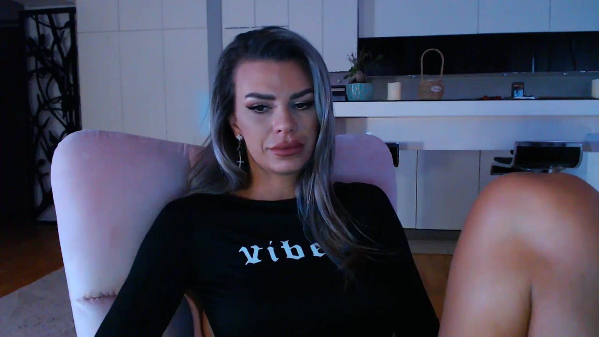 Gallery image thumbnail from D_y_y's myfreecams stream on, 05/26/2025, 05:15 image 9 of 20