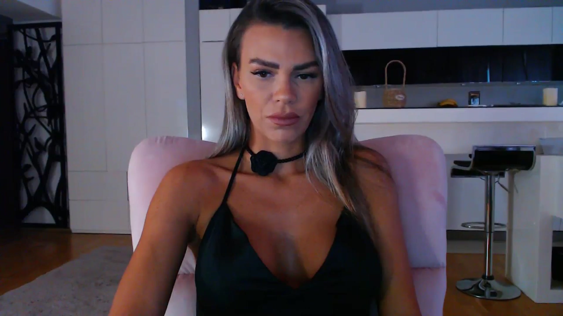 Gallery image thumbnail from D_y_y's myfreecams stream on, 05/28/2025, 04:33 image 6 of 20