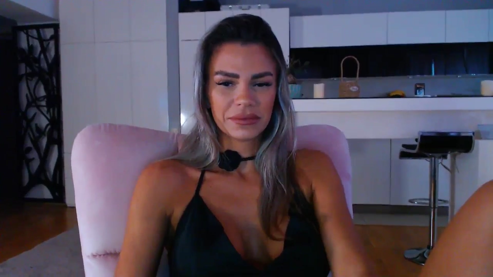 Gallery image thumbnail from D_y_y's myfreecams stream on, 05/28/2025, 04:33 image 14 of 20