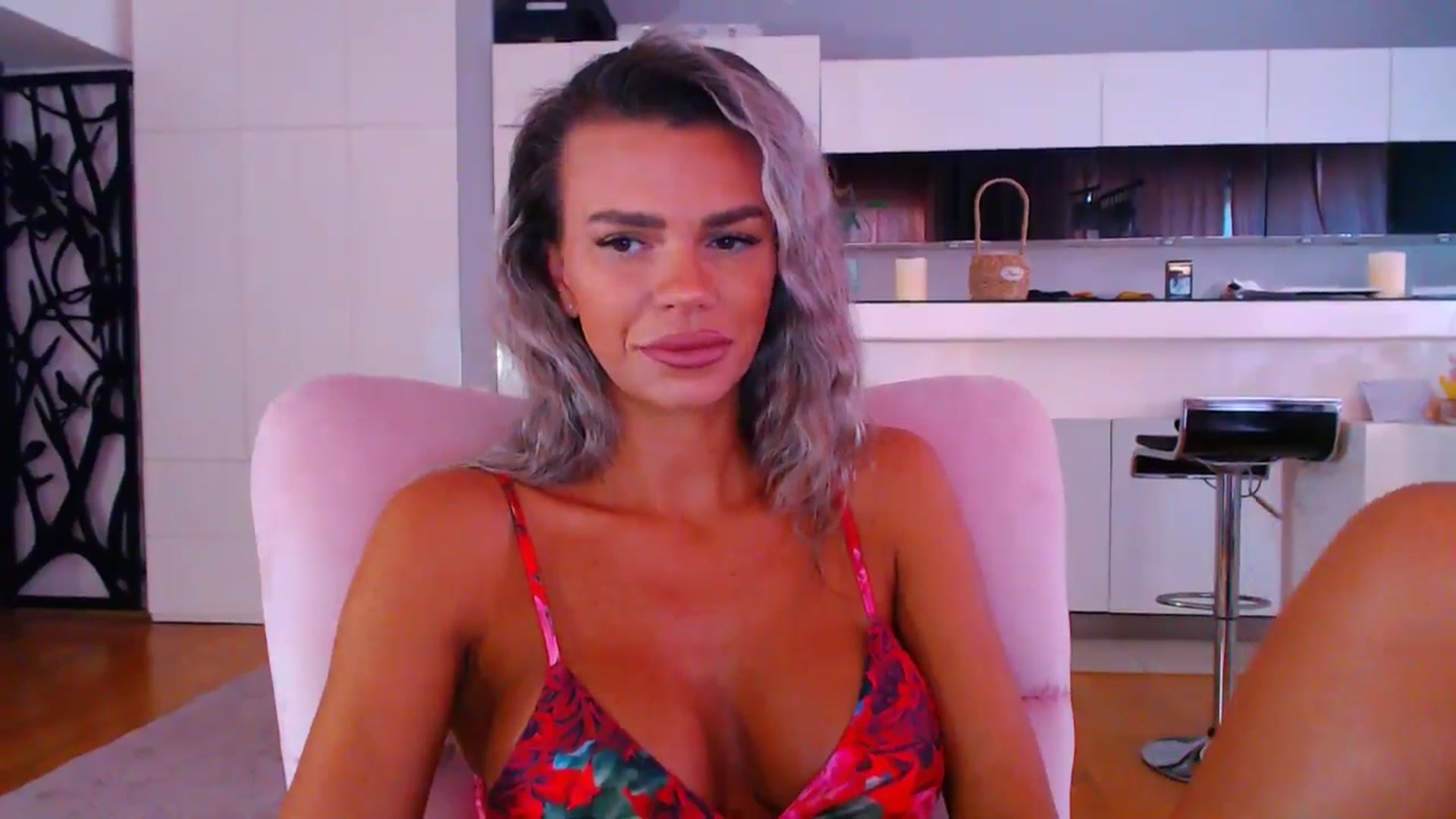 Gallery image thumbnail from D_y_y's myfreecams stream on, 06/08/2025, 04:41 image 2 of 20