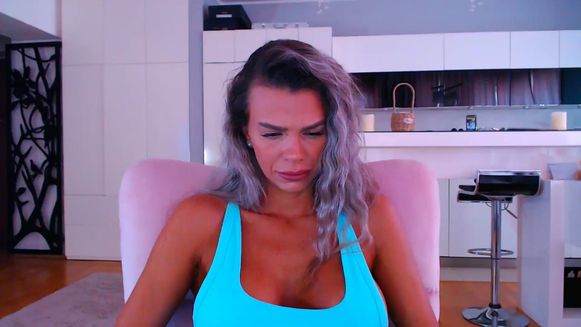Gallery image thumbnail from D_y_y's myfreecams stream on, 06/09/2025, 04:34 image 10 of 20